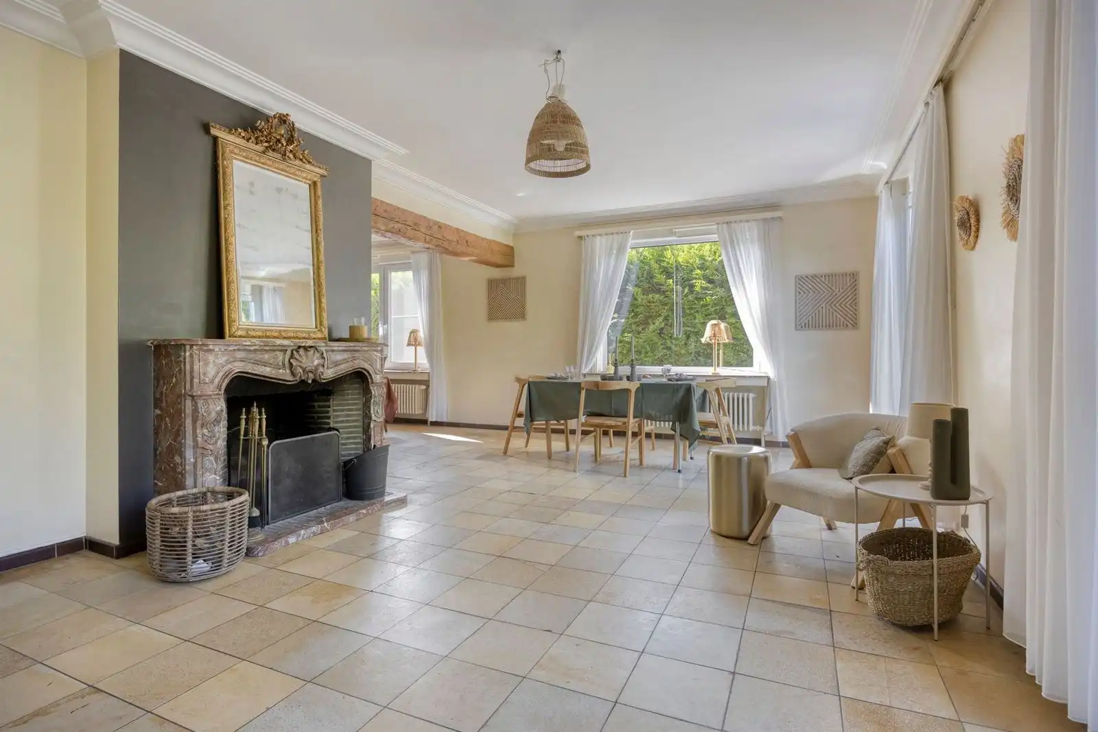 Ruime villa (230m²) met 3 slaapkamers + bureau op 6a 38ca foto 11