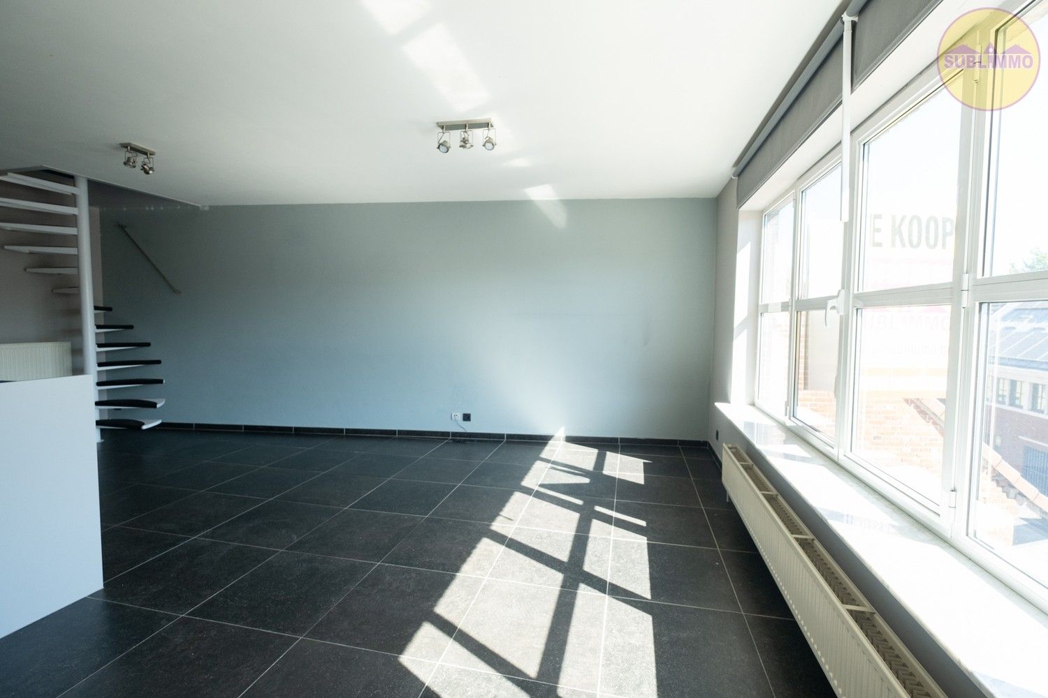 Duplex appartement (100 m²) met 3 slaapkamers en garage in het centrum van Meerhout. foto 3