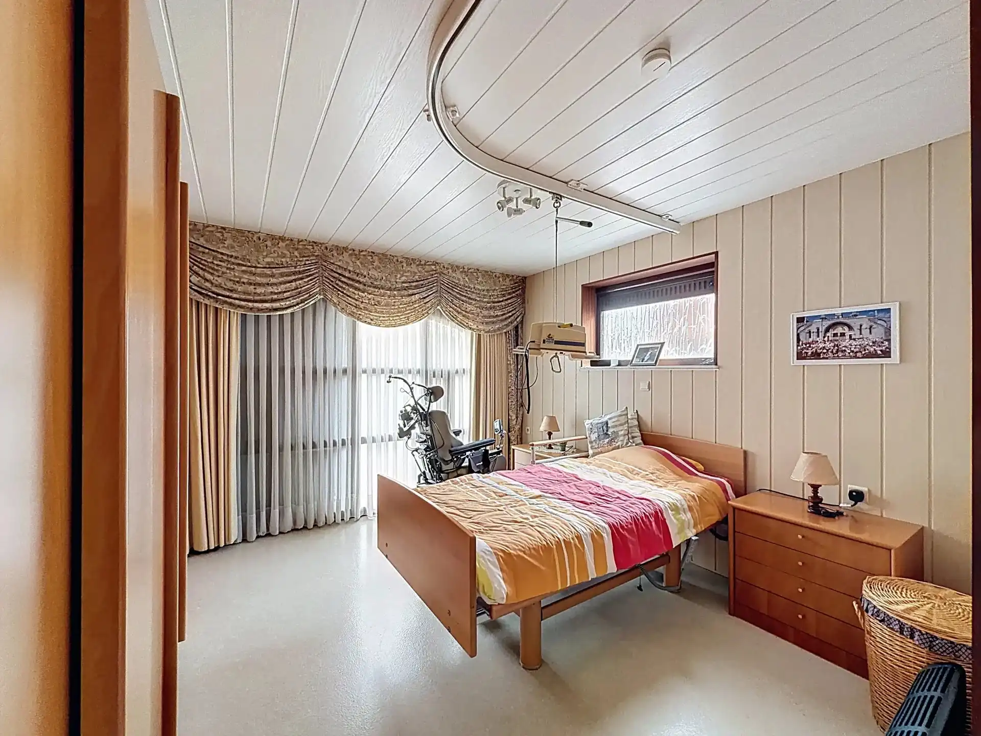 Op te frissen woning met 4 slaapkamers op een groot perceel. foto 19