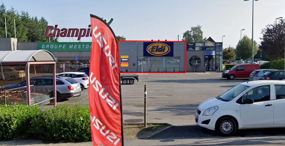 OPBRENGSTEIGENDOM NABIJ CARREFOUR, MULTIPHARMA, ...  foto {{pictureIndex}}
