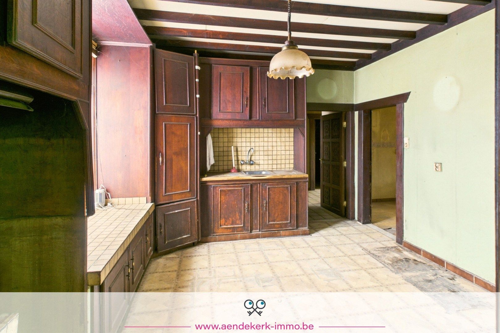 Te renoveren woning met handelsruimte en bijgebouw in Kessenich foto 8