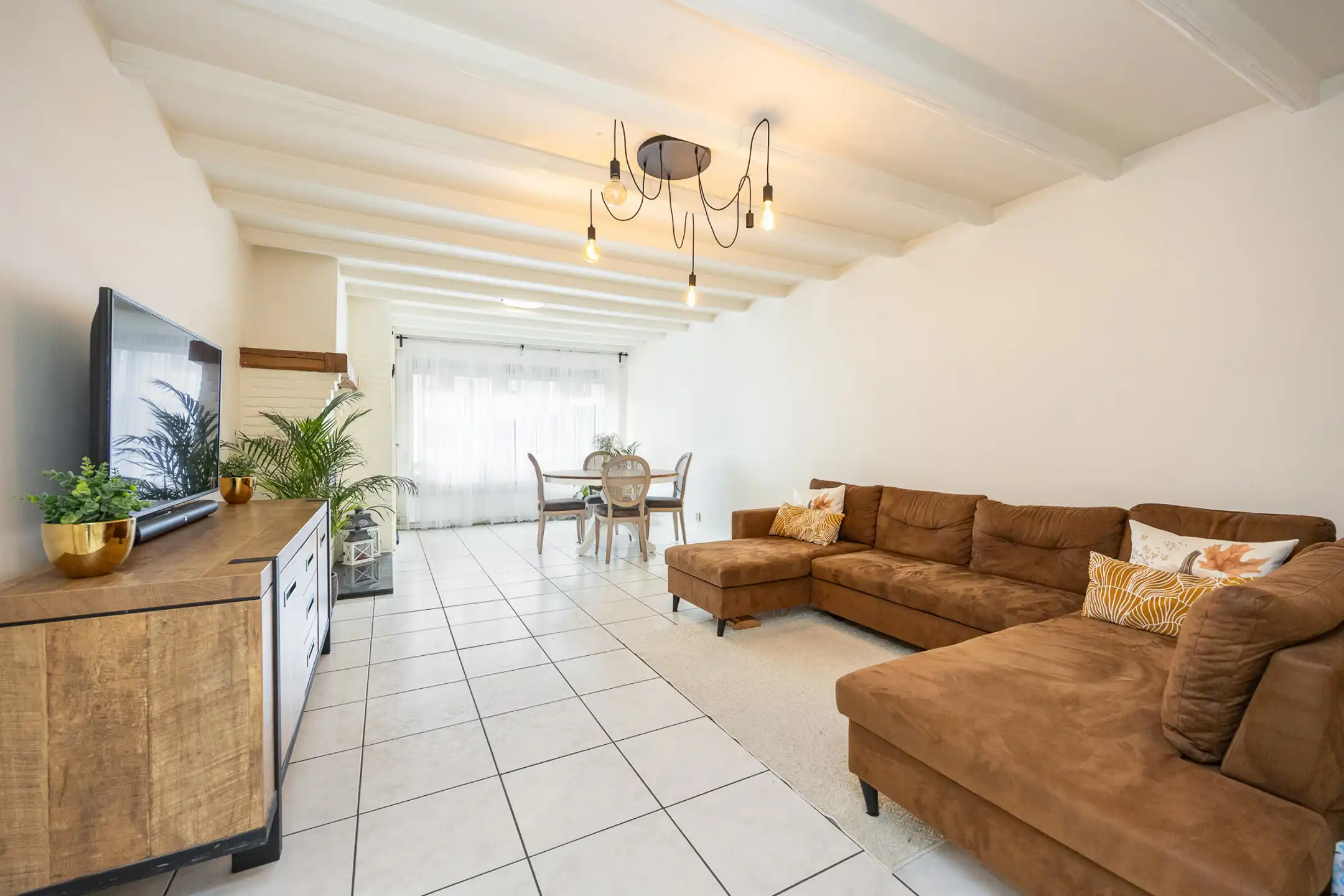 Gunstig gelegen woning met drie slaapkamers en garage foto 9