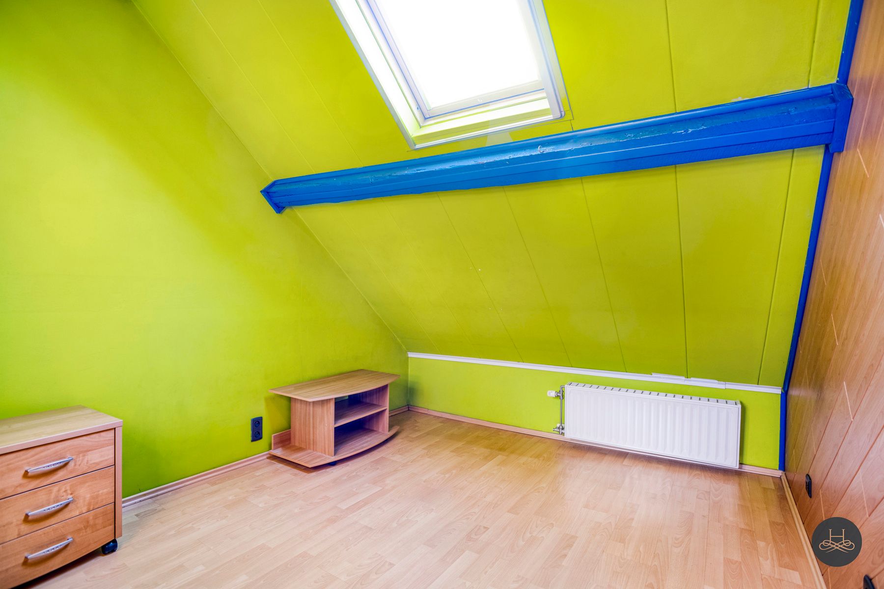 Instapklare ruime woning met tuin, oprit en royale garage foto 25