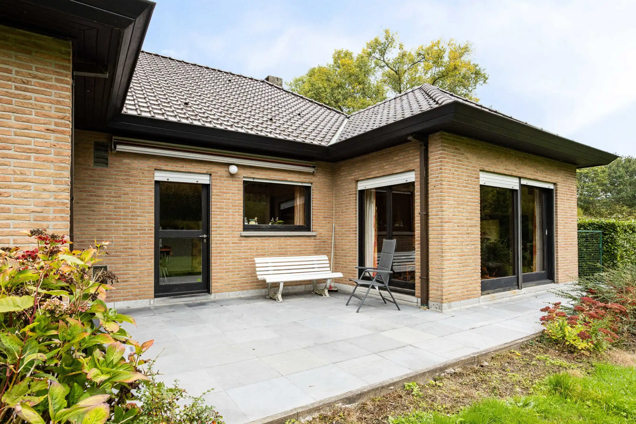 Solide gelijkvloerse woning op een heel goede locatie! foto 28