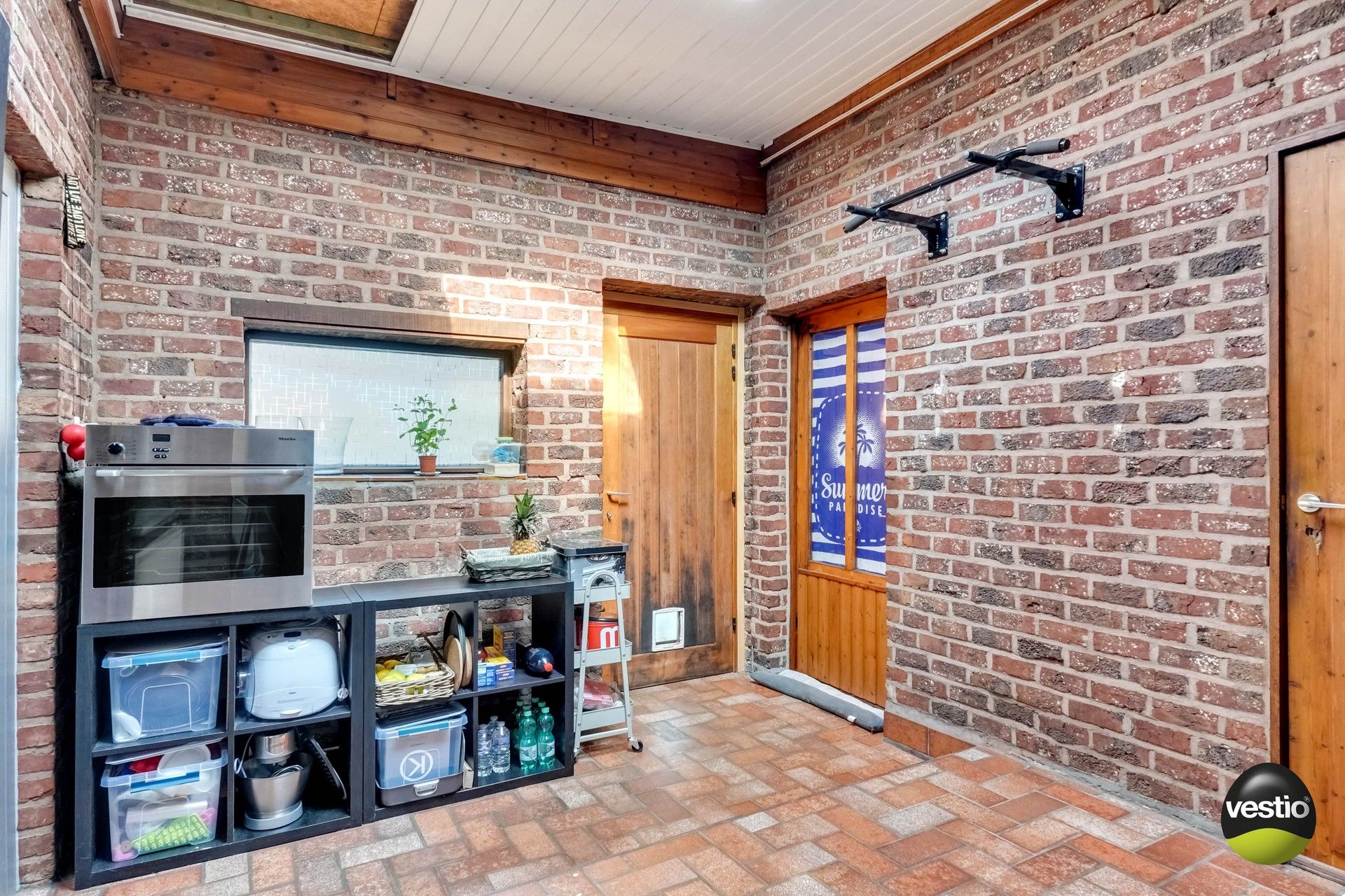 GELIJKVLOERSE BUNGALOW BOORDEVOL POTENTIEEL foto 22