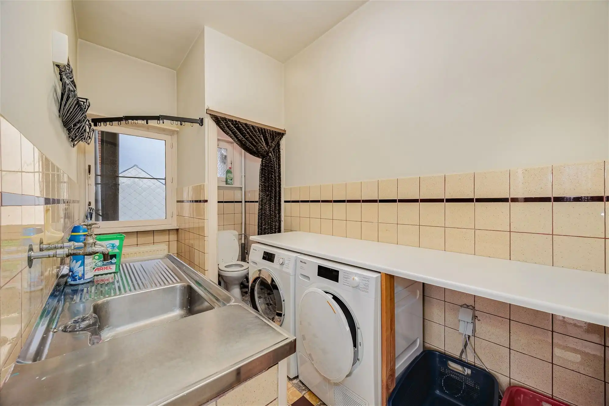 Uniek hoekperceel met handelshuis + garage + appt foto 18