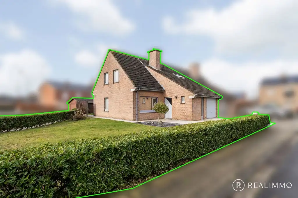 Ruime op te frissen, halfopen bebouwing te Zwevegem foto {{pictureIndex}}