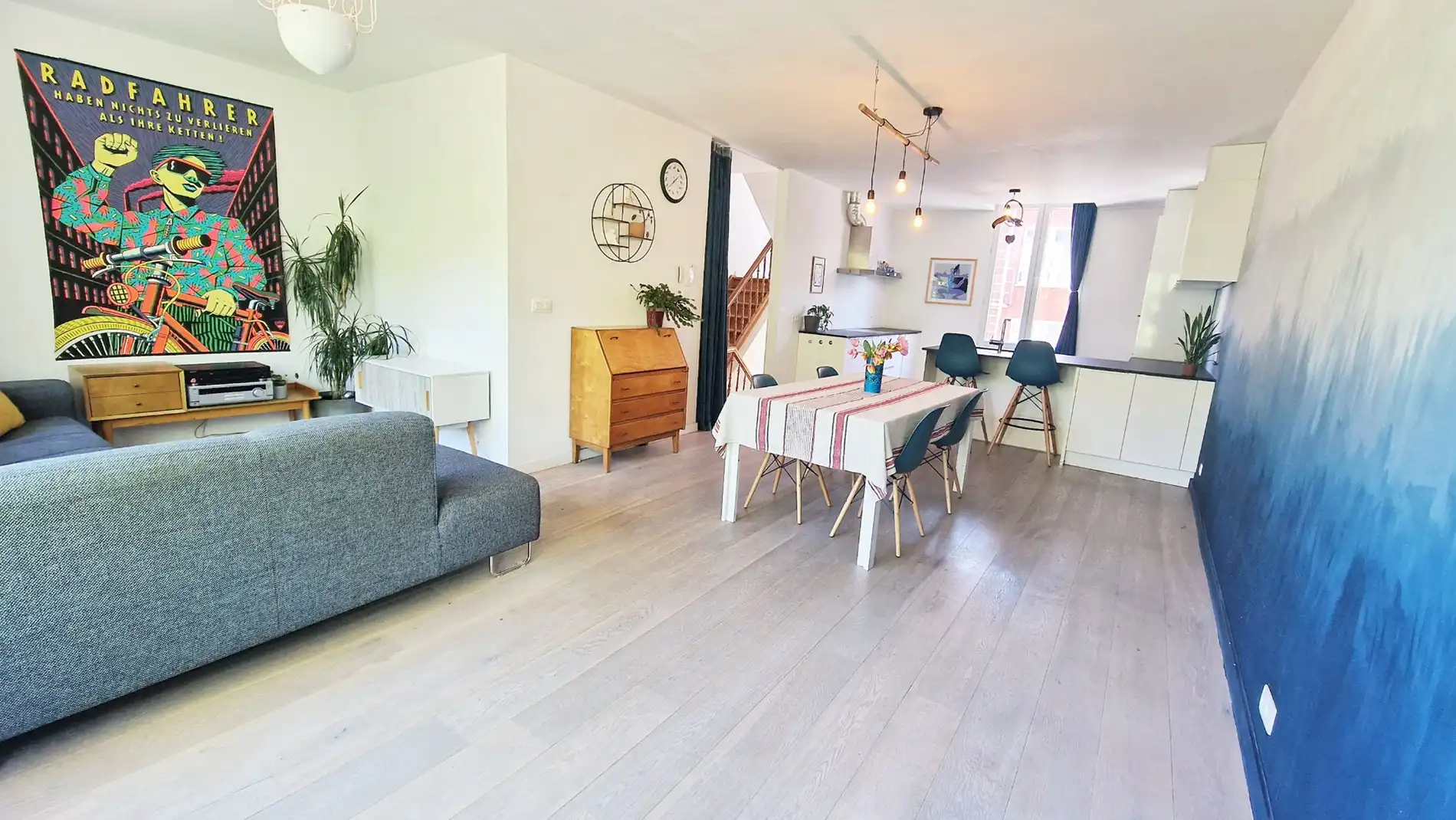 Ruim en licht duplex appartement op 2 ° verdieping aan Park Spoor Noord foto 2