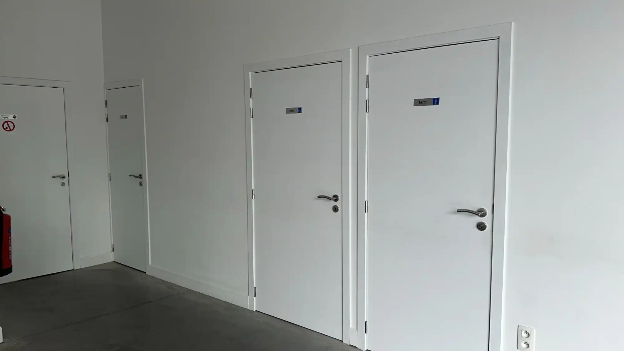 Instapklaar en centraal kantoor foto 7