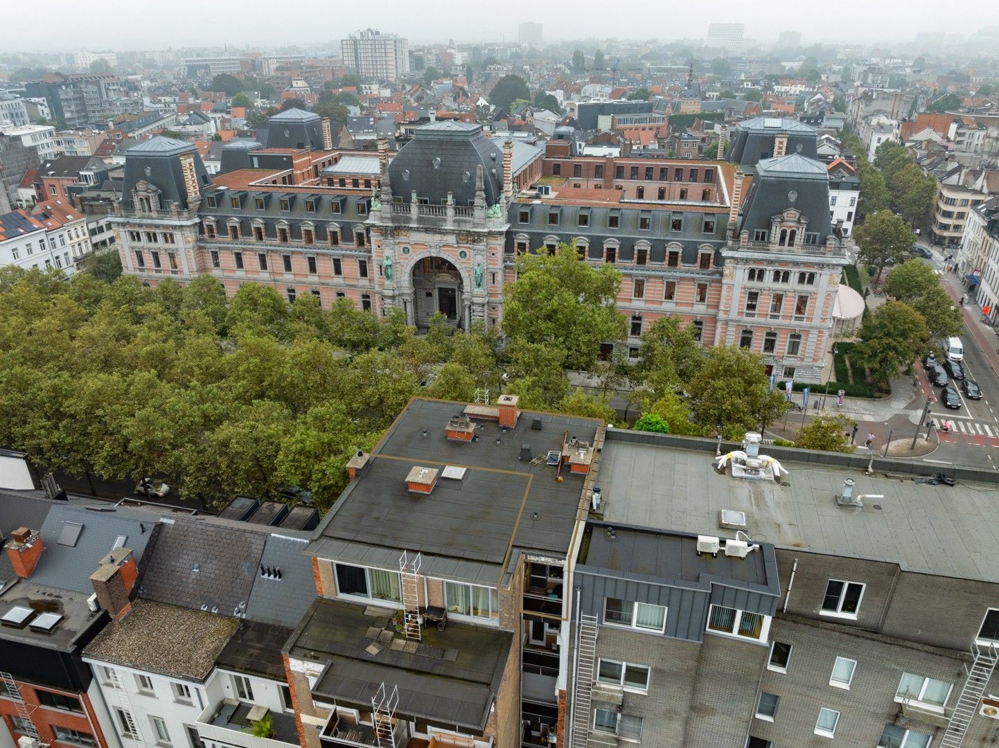 Dakappartement panoramisch zicht en uitzonderlijk terras! foto 2