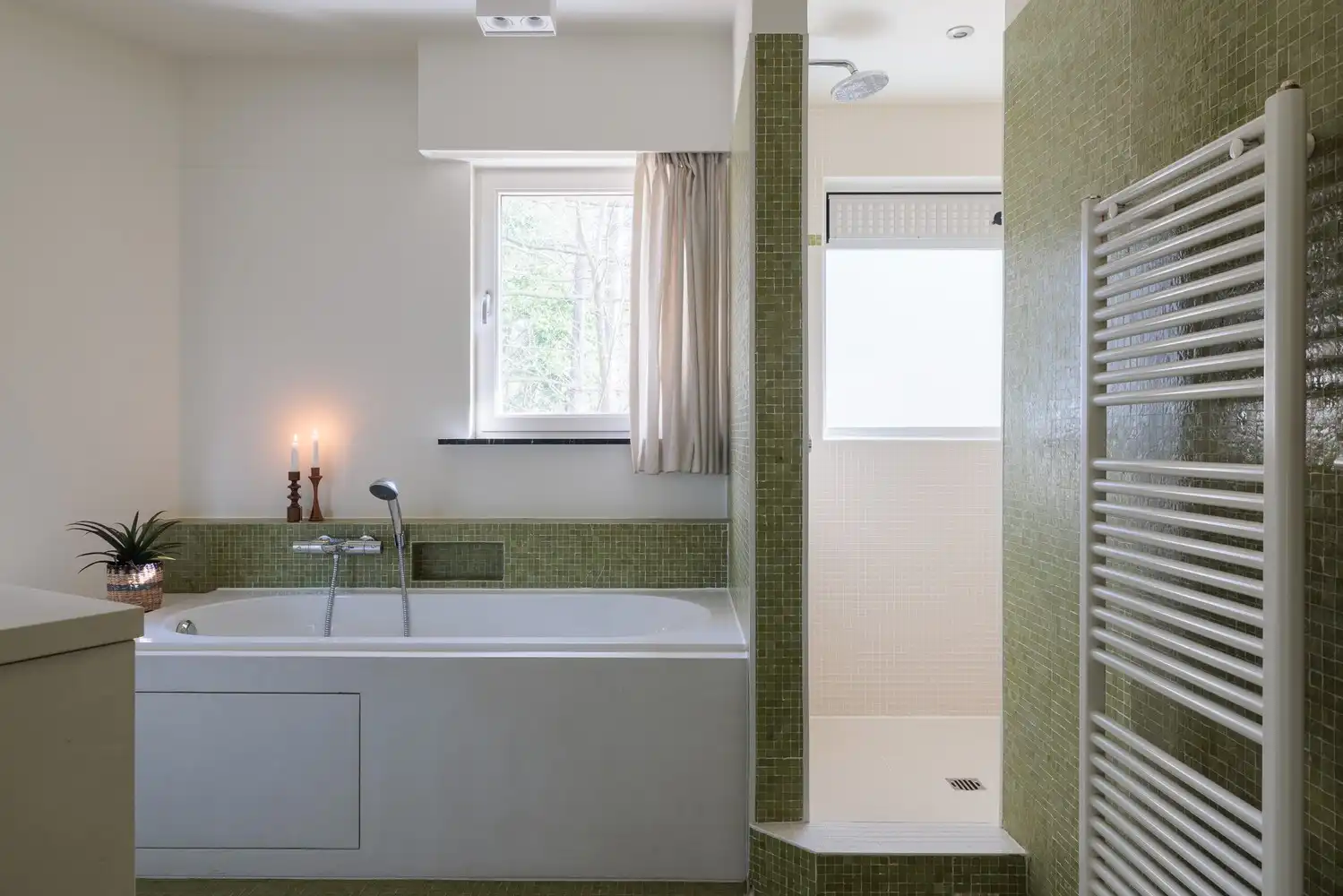 Architecturale woning op een perceel van ca. 4.162m² foto 18