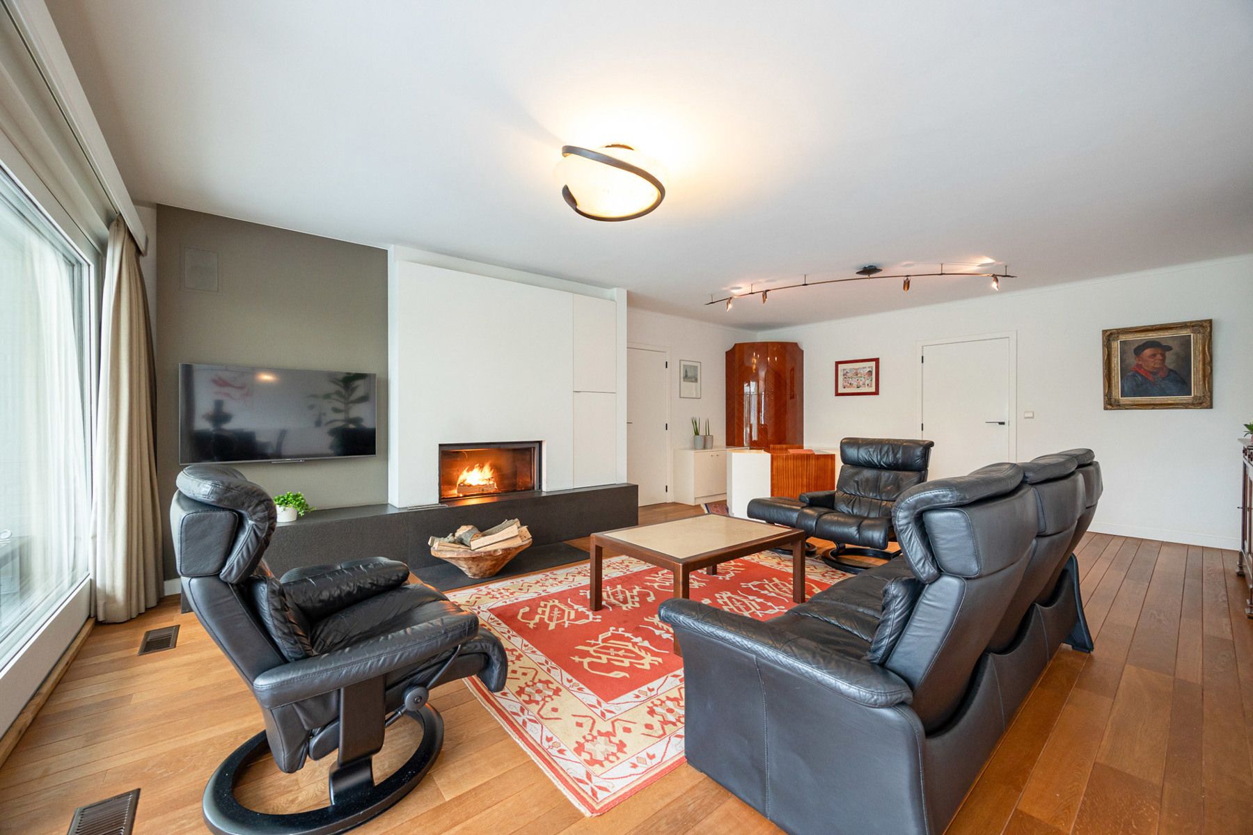 Een laagbouwwoning met 3 slaapkamers op een perceel van 880m². foto 2