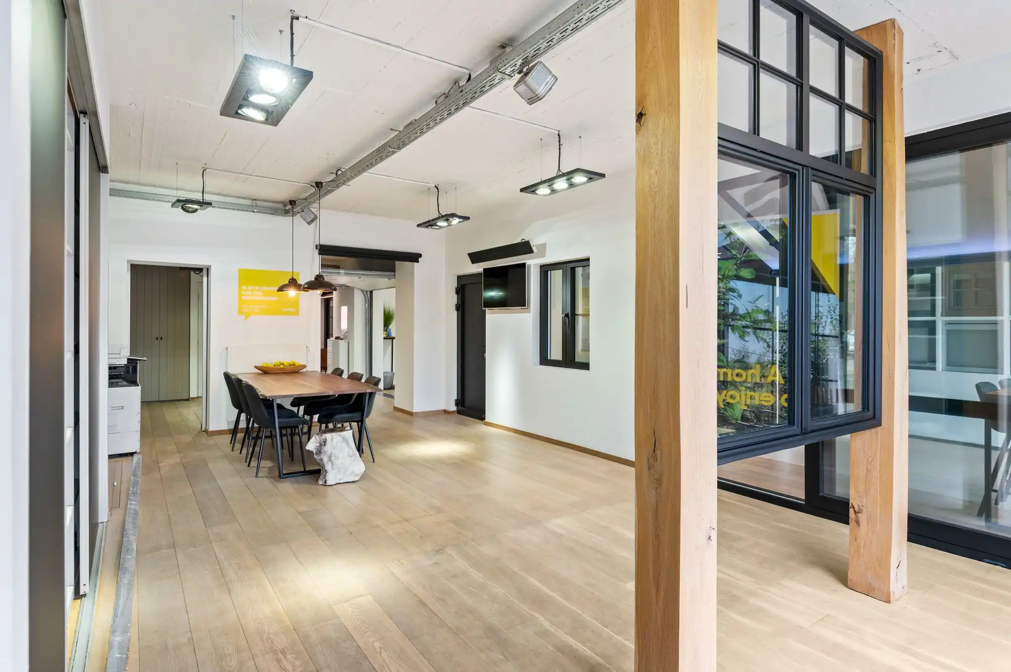 Handelsruimte (ca. 168m²) mét magazijn (ca. 200m²)! foto 4