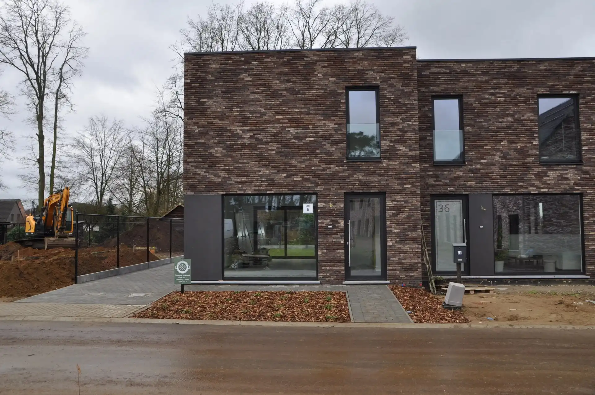 ZEER ENERGIEZUINIGE NIEUWBOUWWONING MET 3 SLPK IN HEUSDEN-ZOLDER foto {{pictureIndex}}