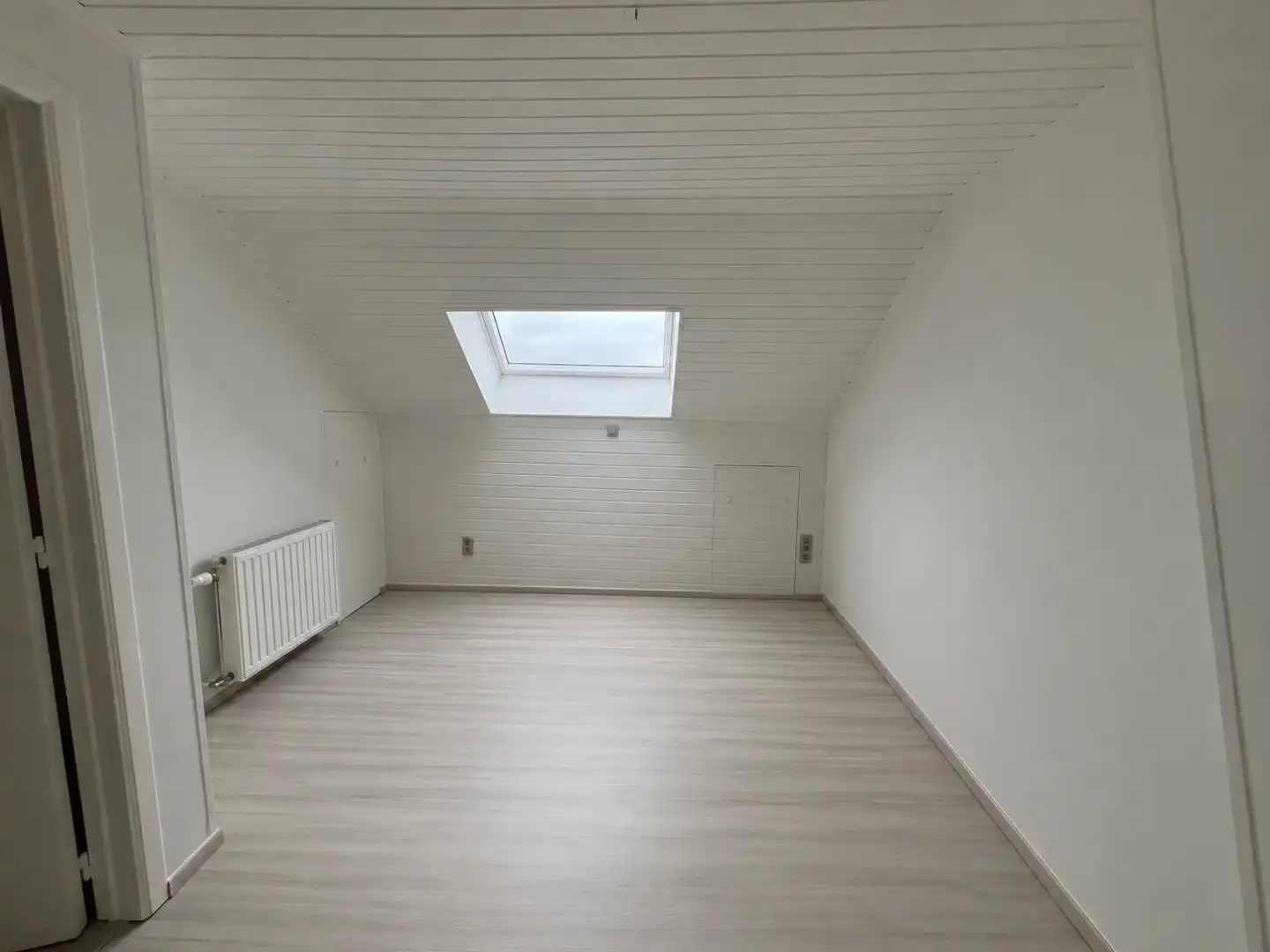Gezellige woonst met 2 slaapkamers, tuin en garage te Pollinkhove foto 8