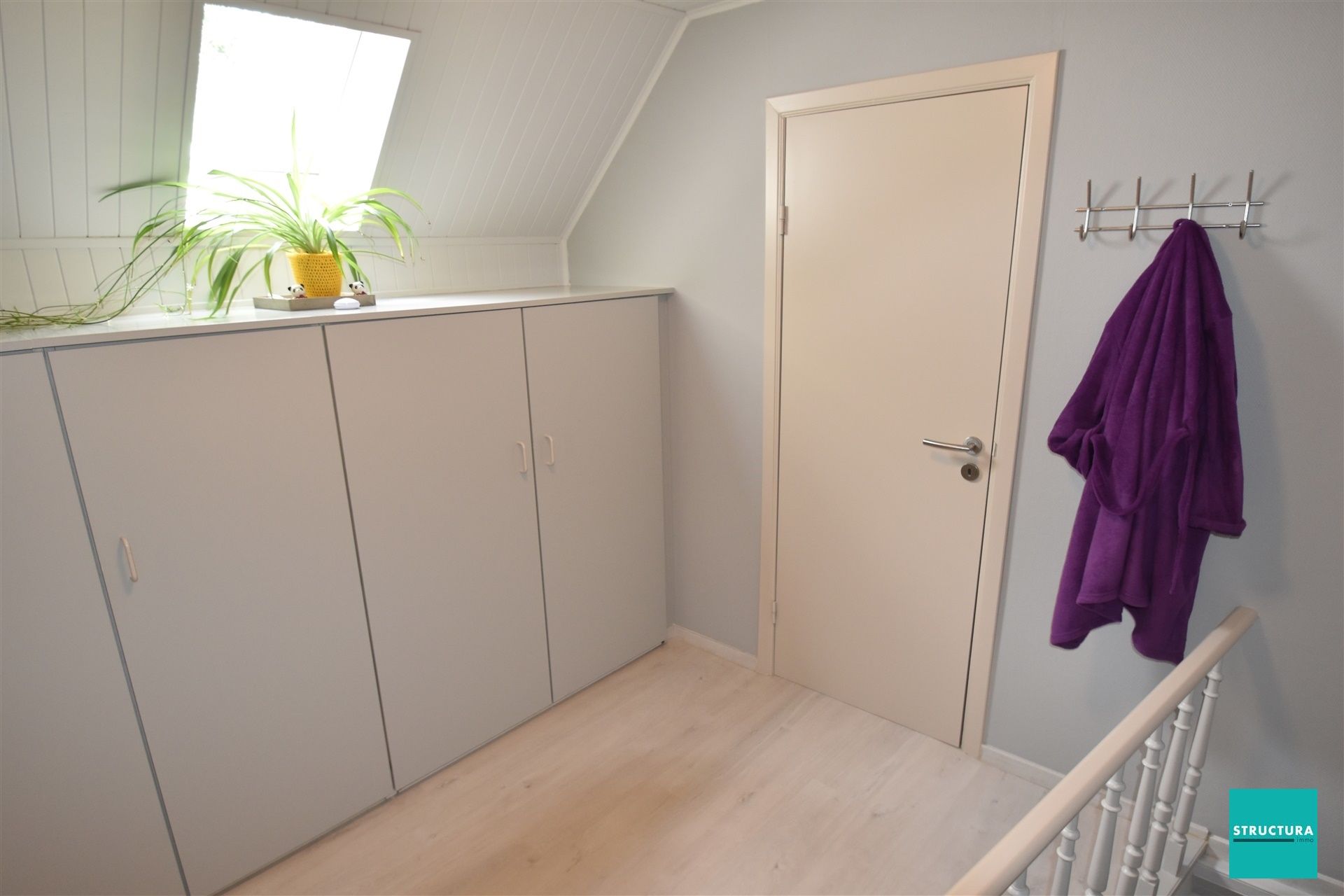 VERKOCHT!!!!     Gerenoveerde woning foto 10