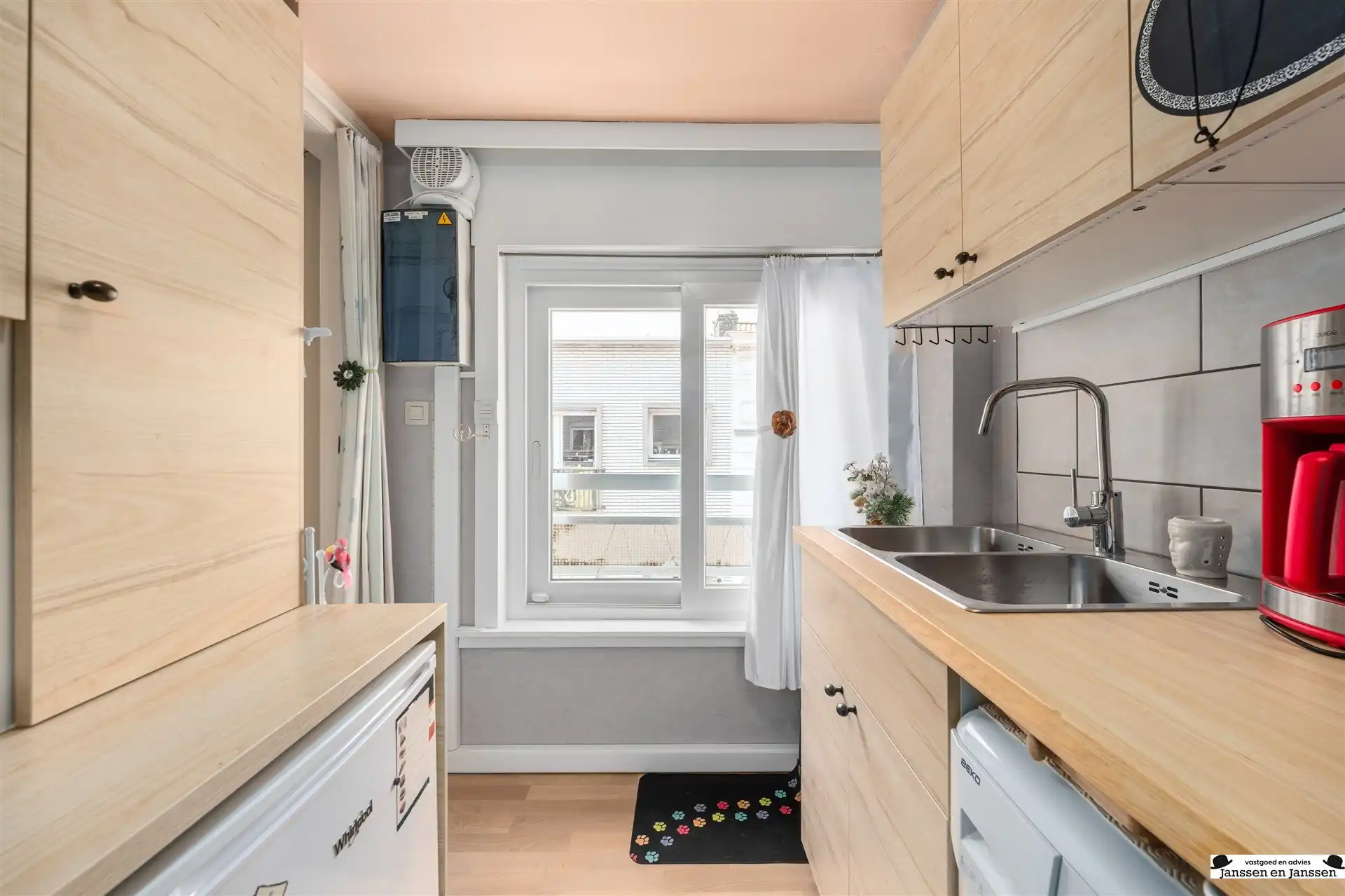 Centraal appartement vlakbij de zee in hartje Blankenberge foto 5