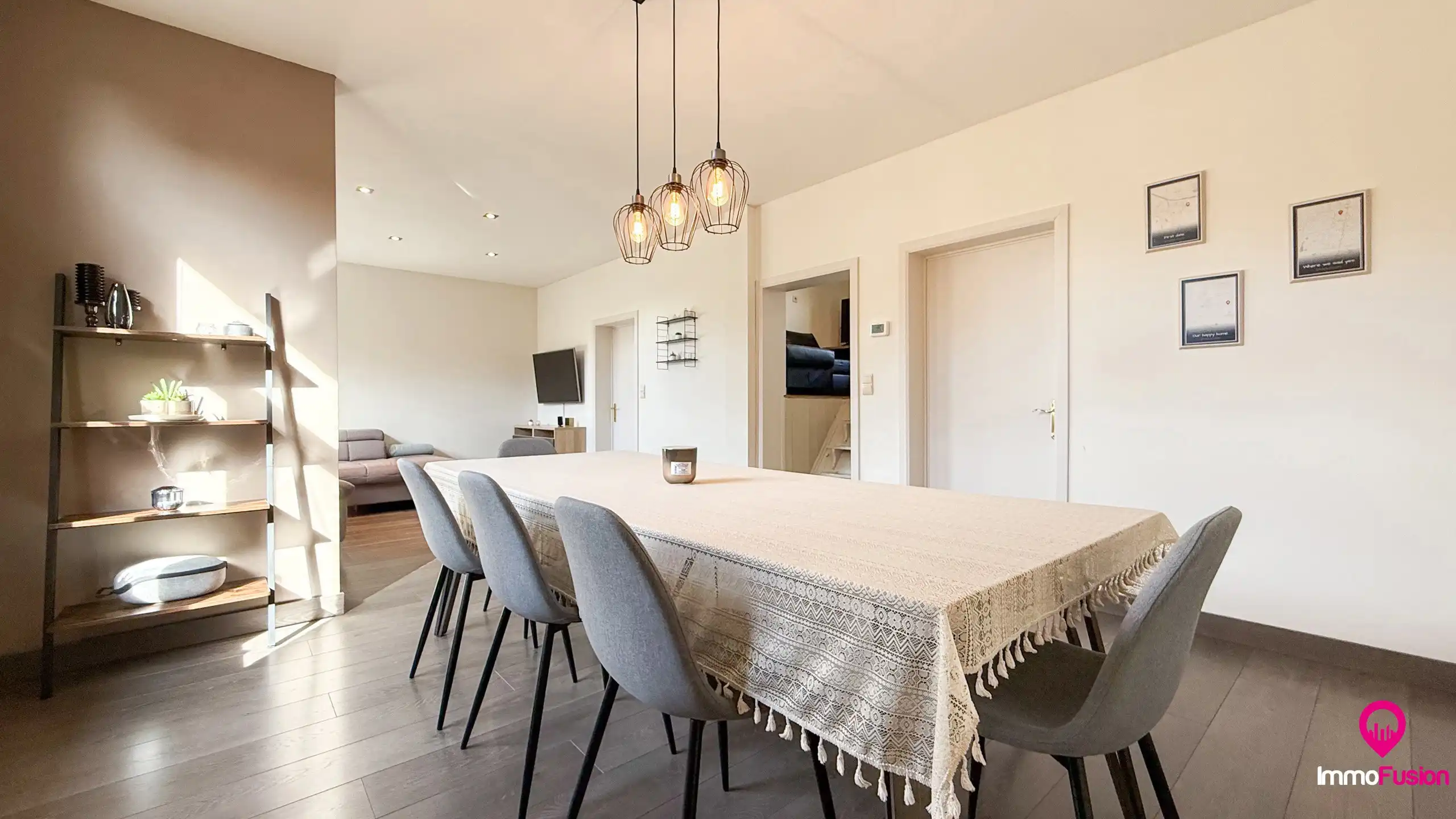 Charmante woning met 5 slaapkamers op een ruim perceel! foto 8
