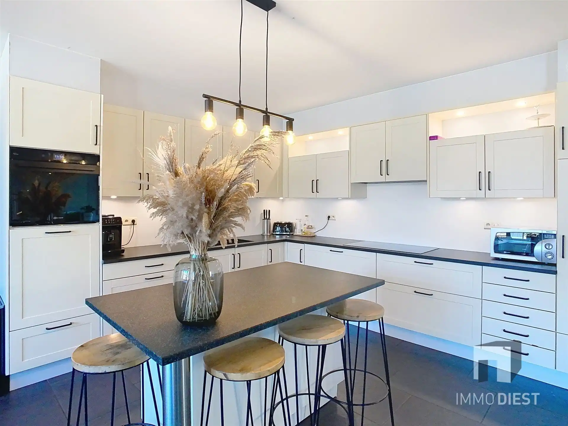 Villa EPC A met studio + 6 slpk + 2 badk foto 2