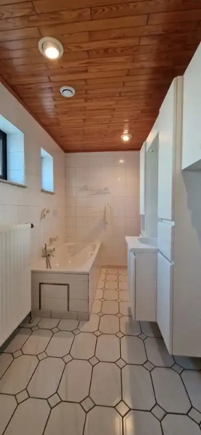 Ruime BUNGALOW open bebouwing,  met 2 slaapkamers, grote zolder, mooie tuin en aparte garage op 9 are 97 ca. foto 27