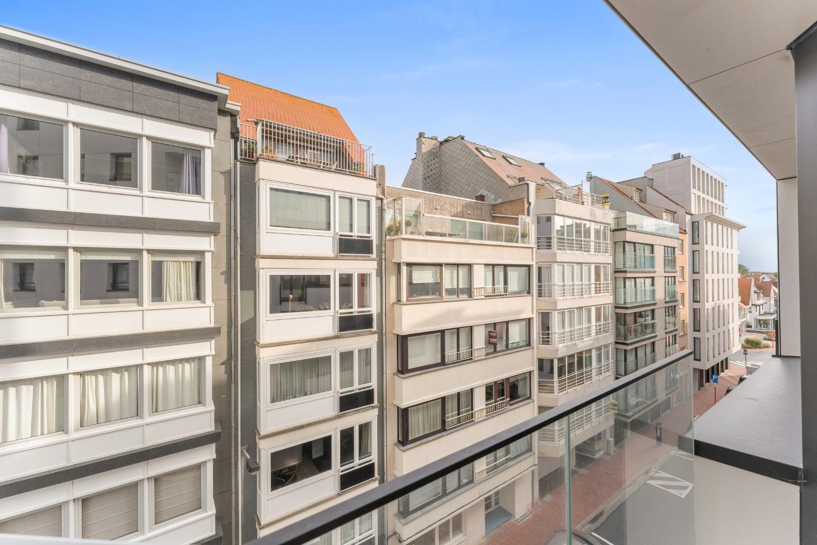 Gerenoveerd appartement aan de Zeedijk in het Zoute foto 16