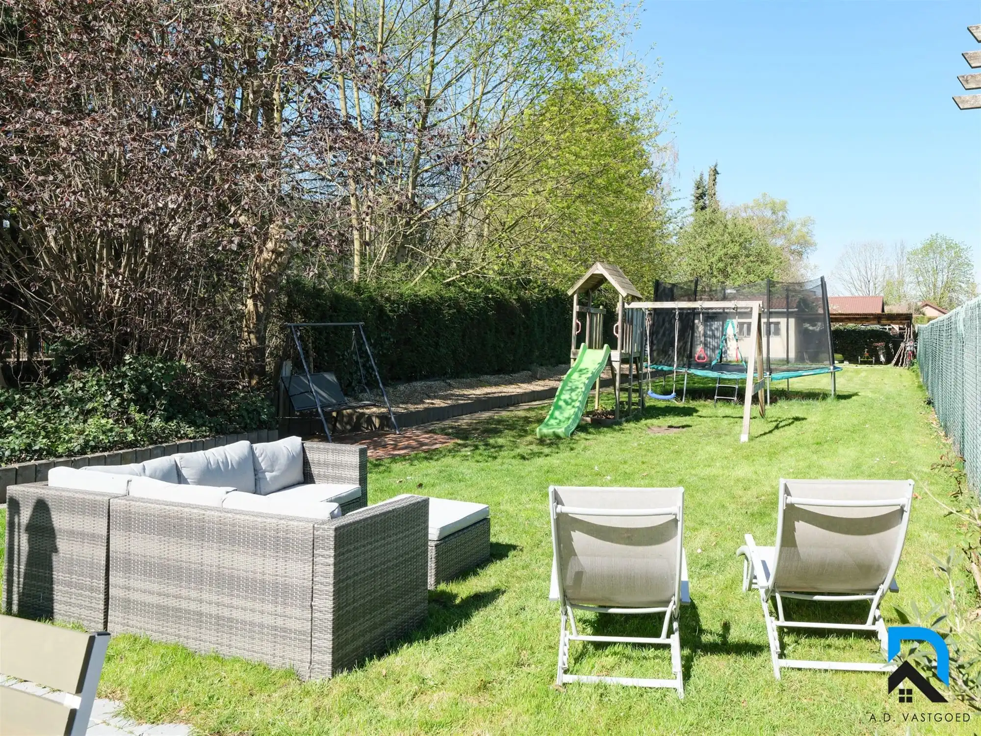 Halfopen bebouwing met grote tuin in Beverst foto 29