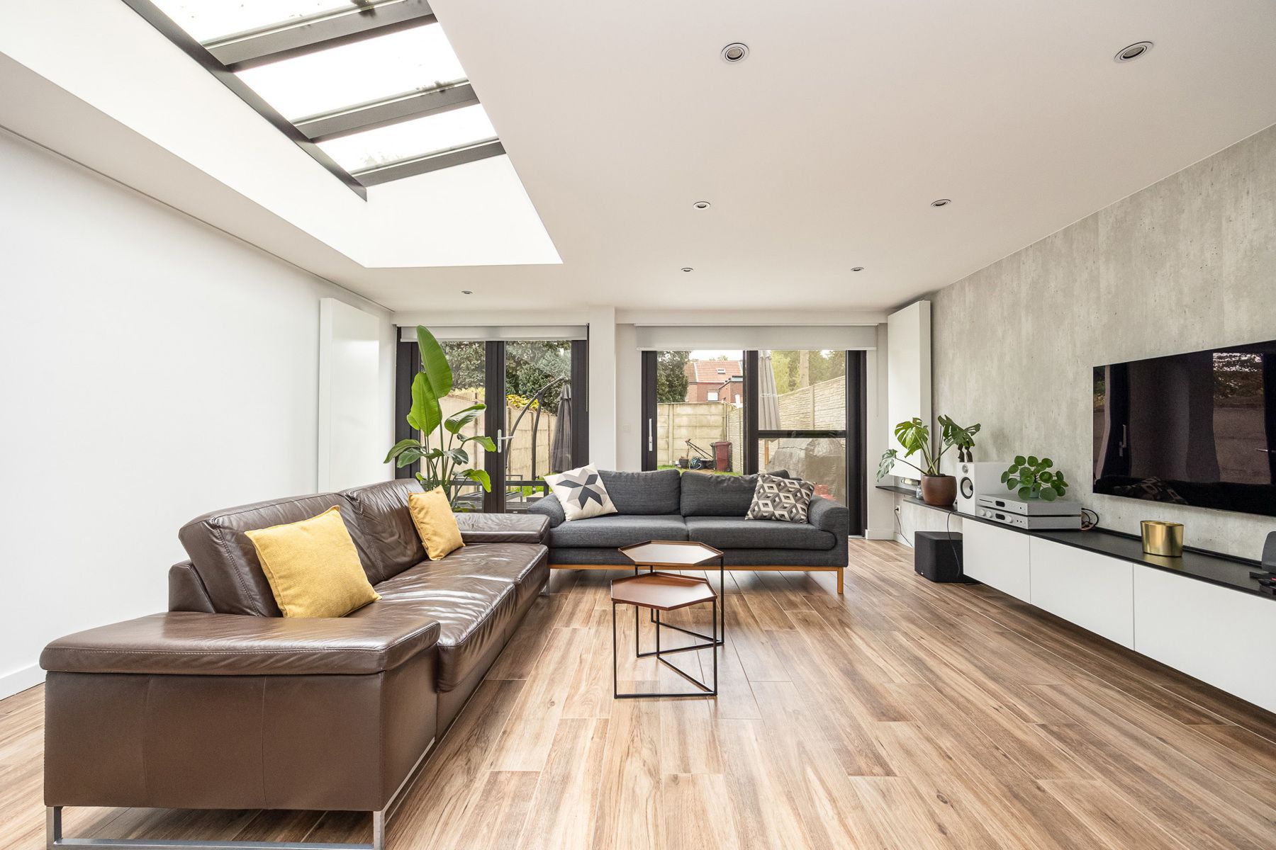 Recent gerenoveerde woning met 3 slaapkamers in het hartje van Schoten! foto 8