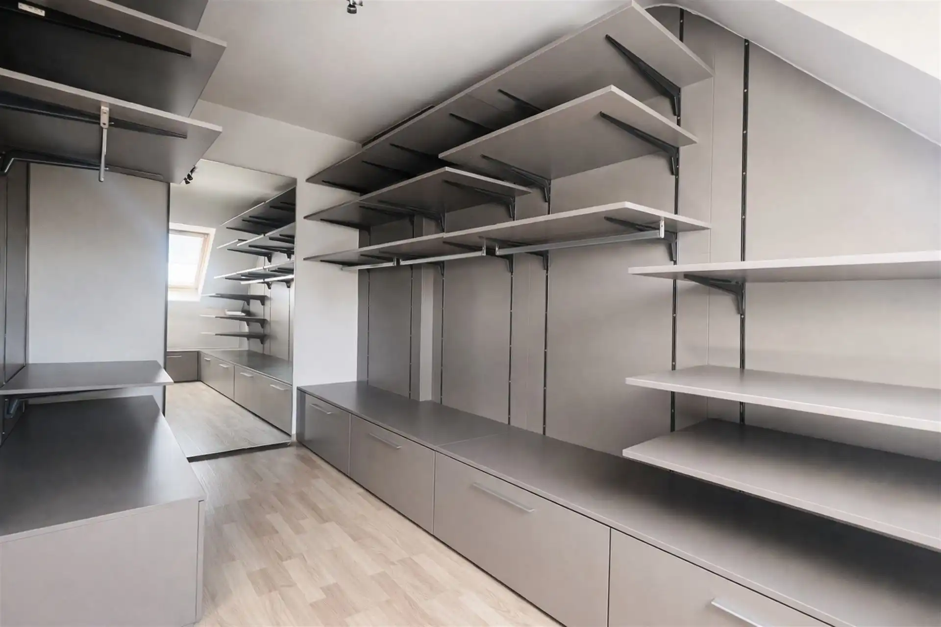 Penthouse met 2 slpks, terras en garage (+€29.000) foto 10