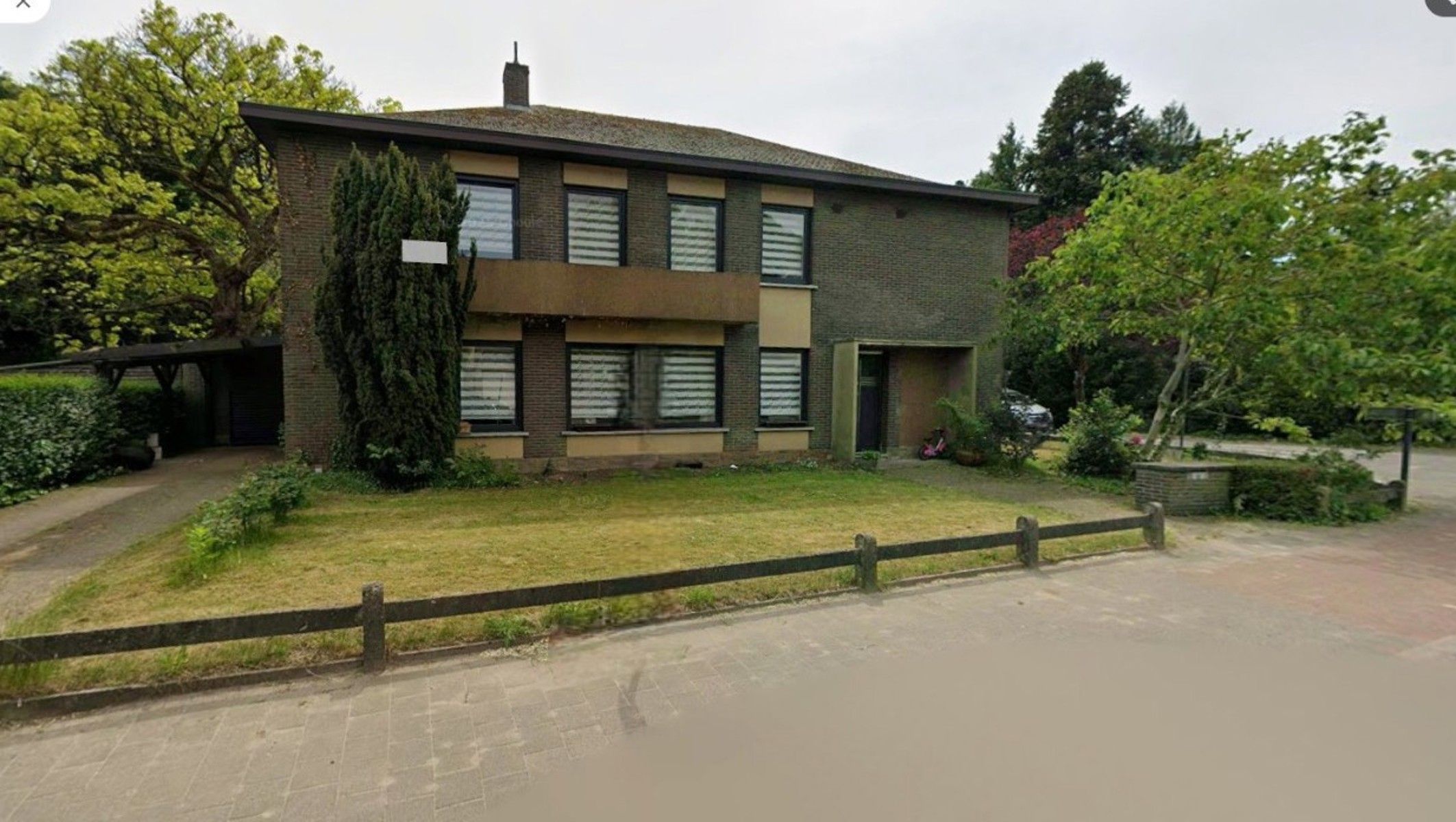 Hoofdfoto van de publicatie: Zeer ruime woning