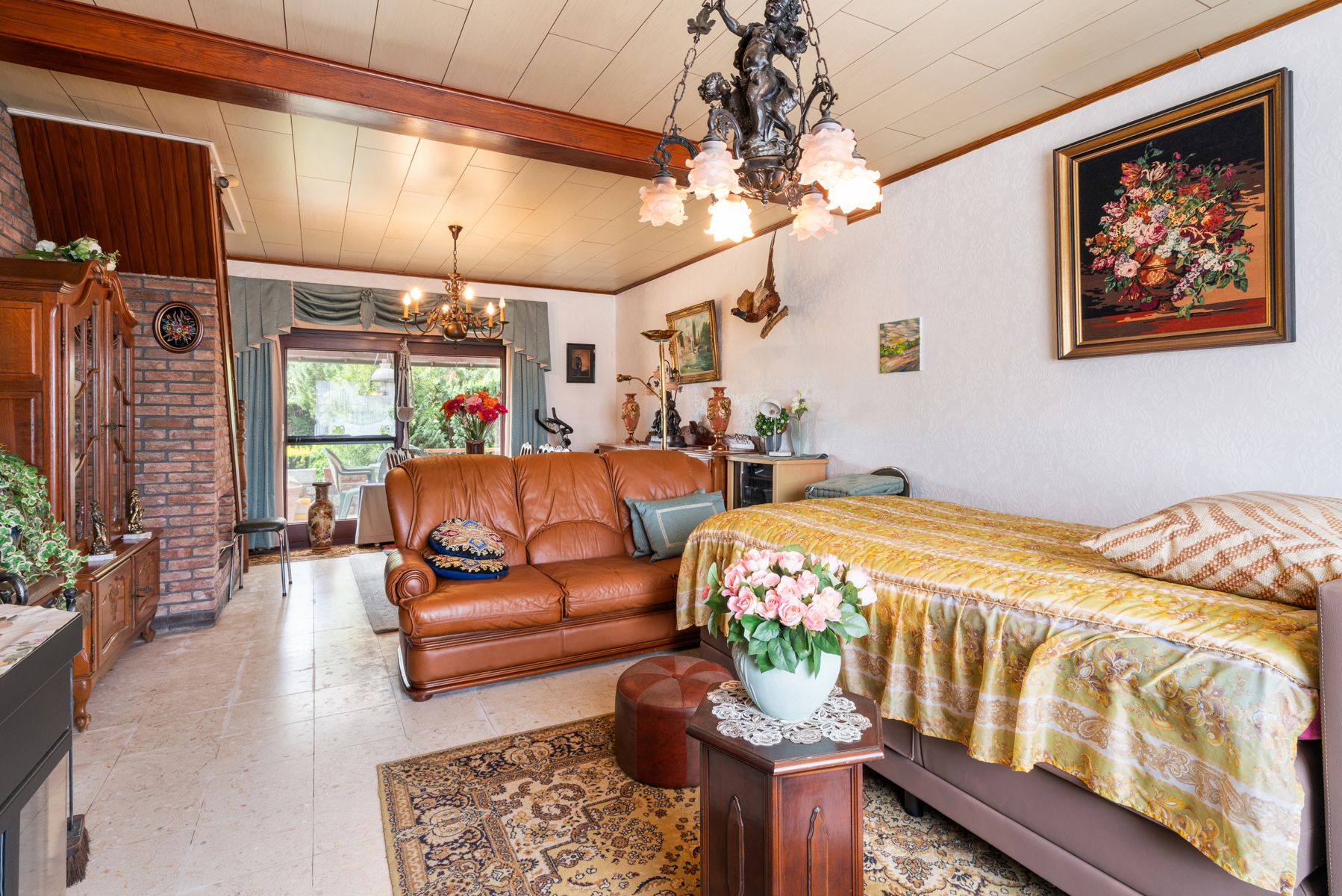 Te Renoveren Woning met Extra Bouwgrond foto 8