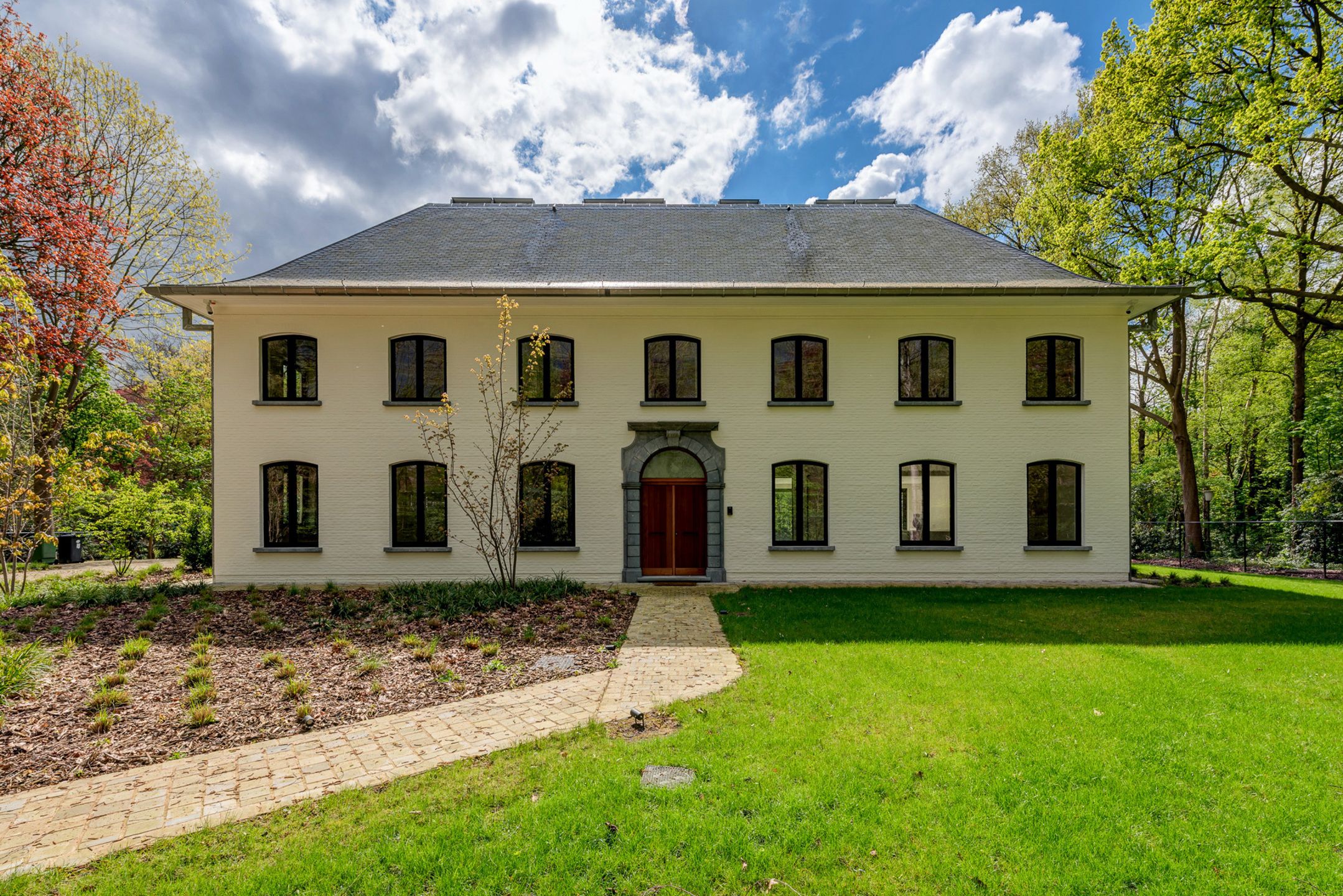 BRASSCHAAT - Volledig vernieuwde villa in doodlopende straat foto 41