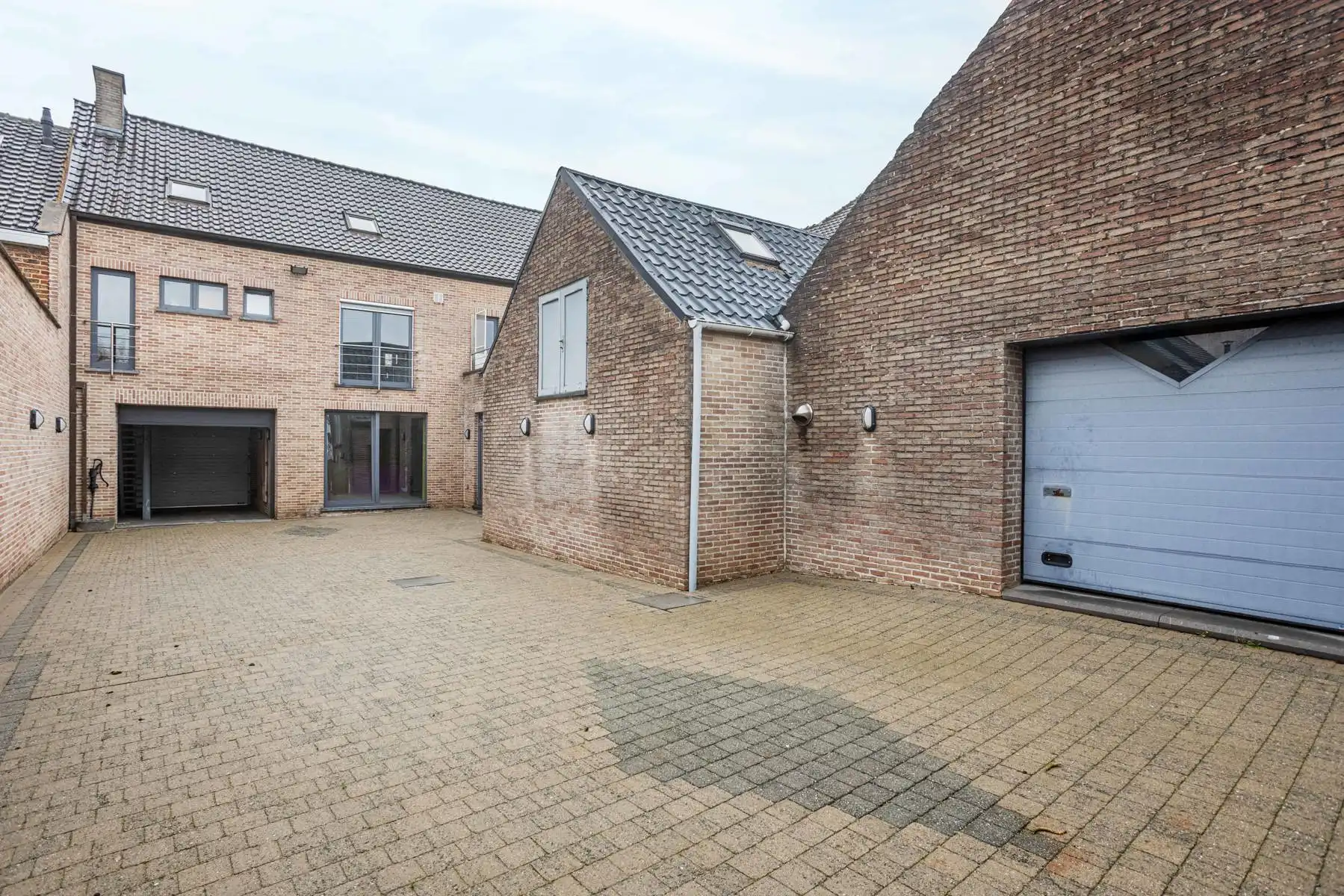 Polyvalente woning met tuin:  momenteel 2 appartementen garage en groot magazijn! foto 38