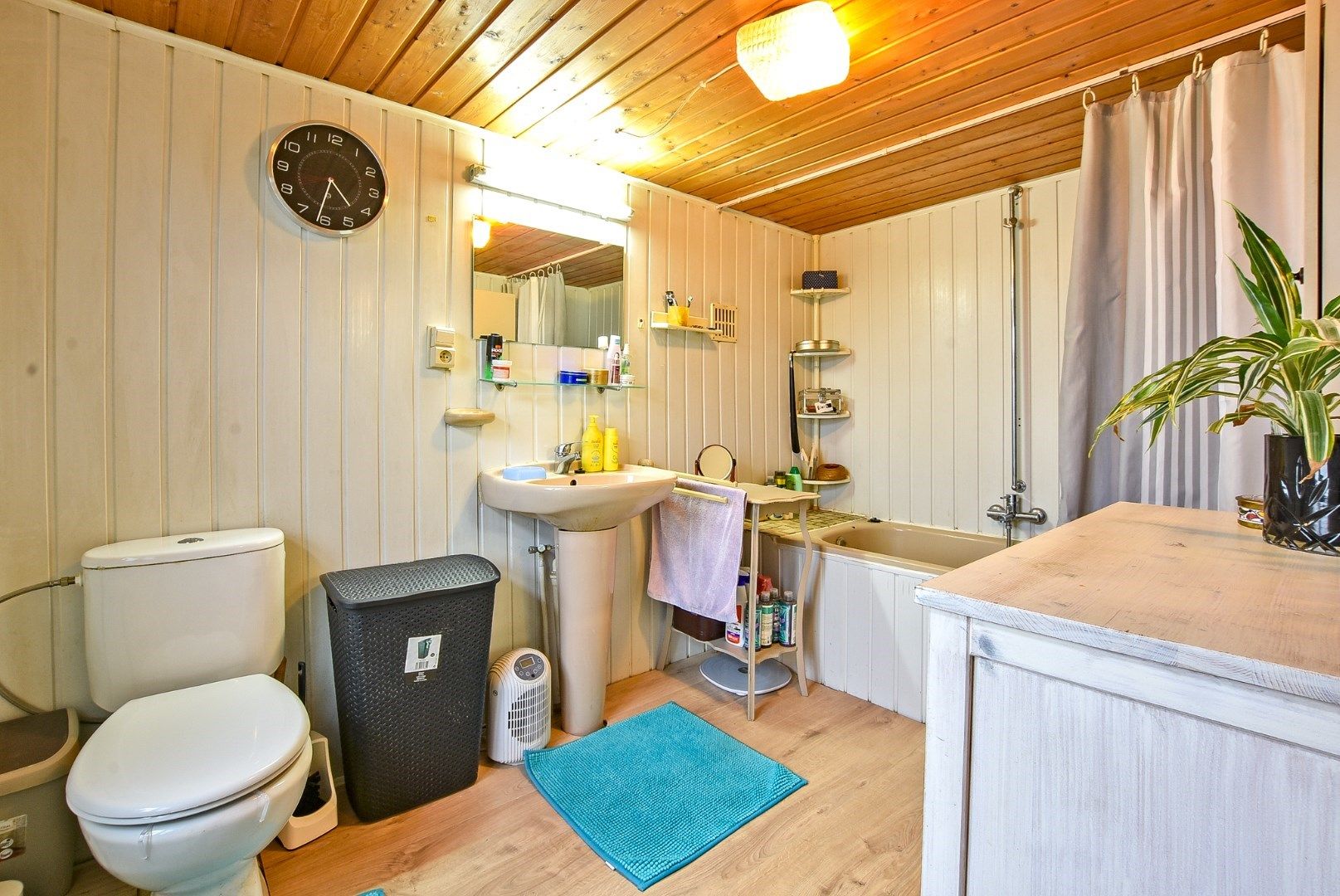 Halfopen bebouwing met 3 slaapkamers op 861m² te Diksmuide! foto 12