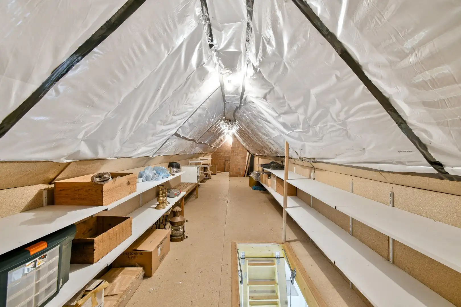 Alleenstaande villa op ruim perceel van 854 m2 in rustige woonwijk te Gistel foto 32