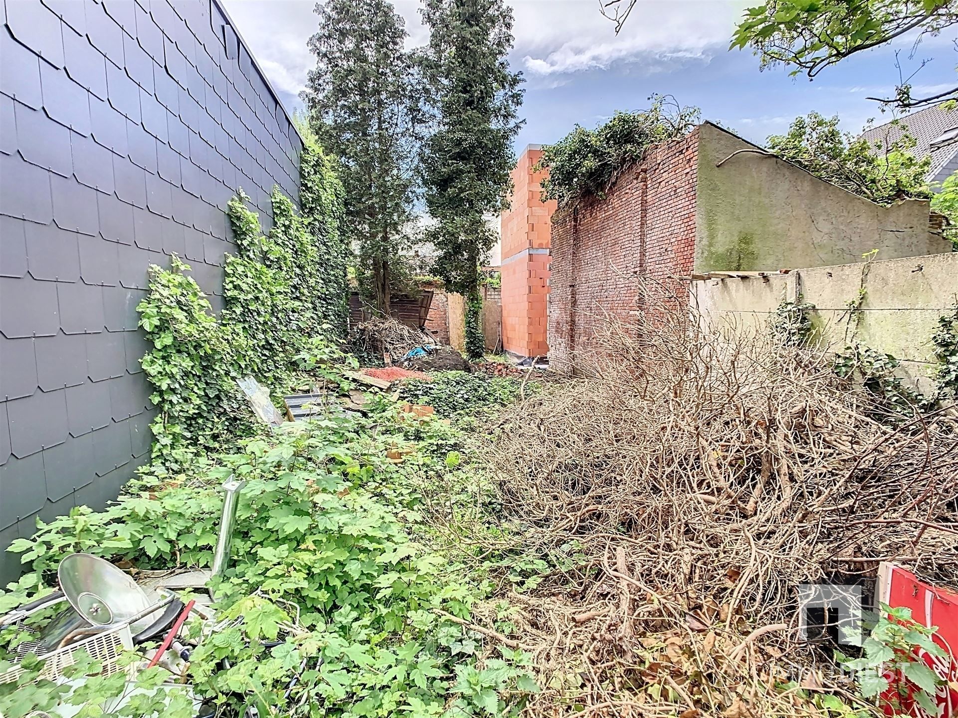 Handelspand 180m2 gelijkvloers op 3,47are met achterliggende tuin foto 10