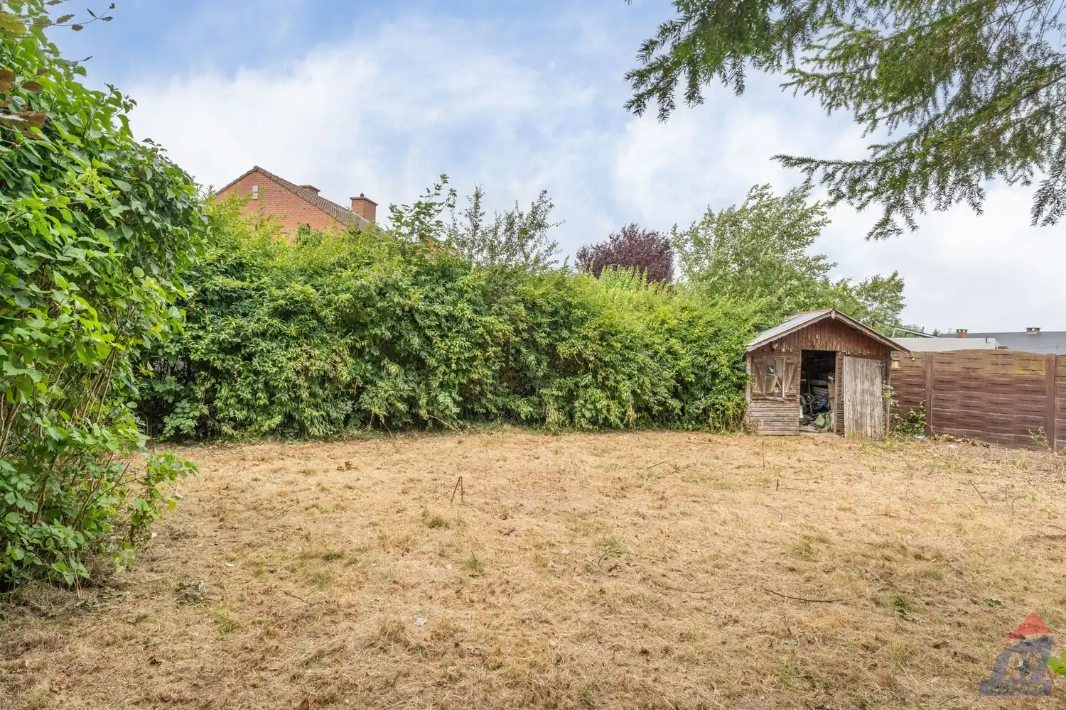 Te renoveren halfopen bebouwing met 3 slaapkamers, garage en tuin op rustige ligging in Ulbeek foto 19
