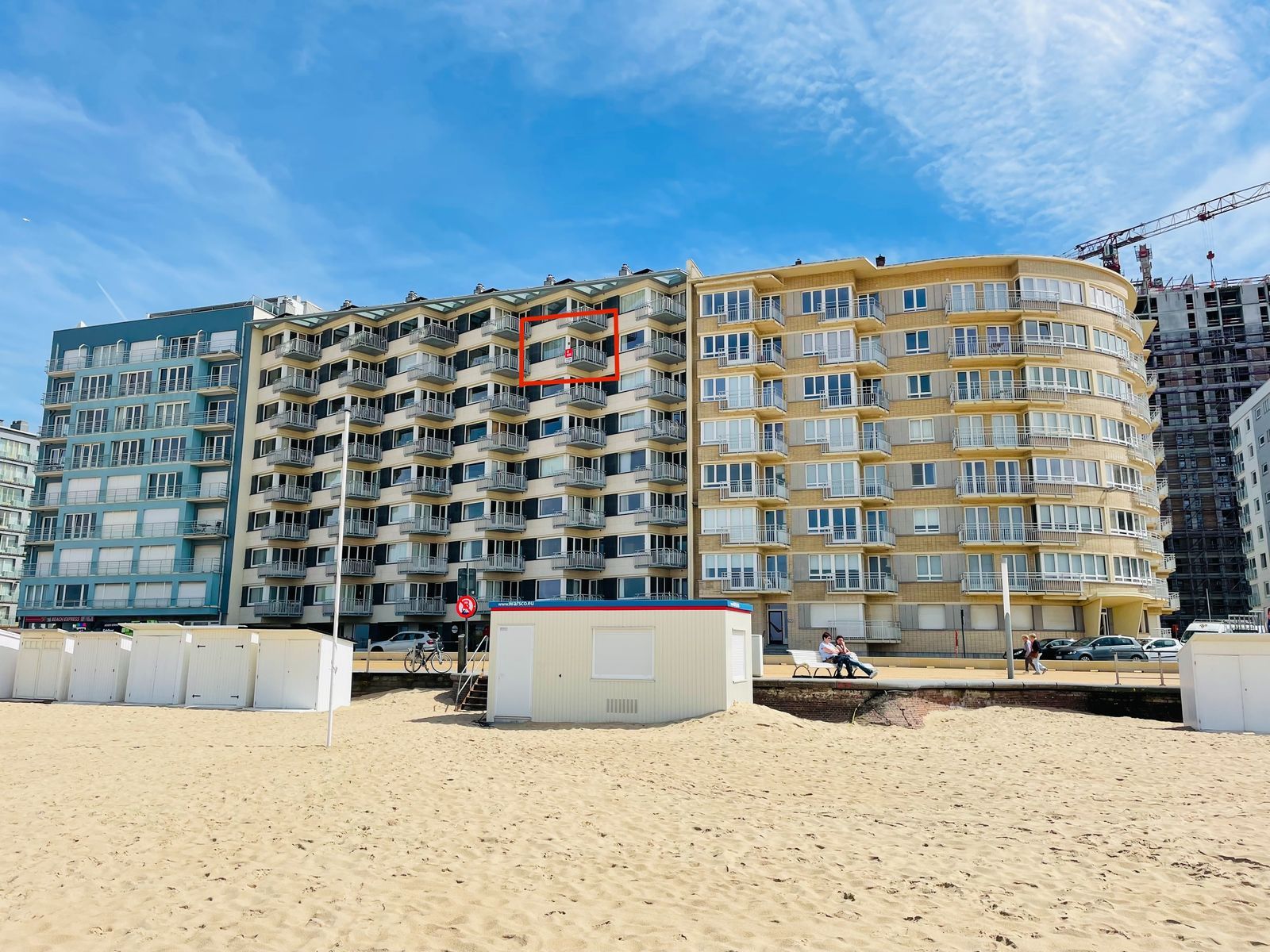 Uniek appartement met frontaal zeezicht én terras foto 12