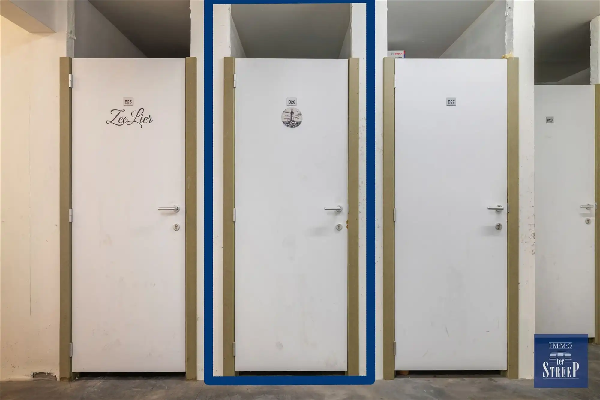 Gemeubelde studio foto 13