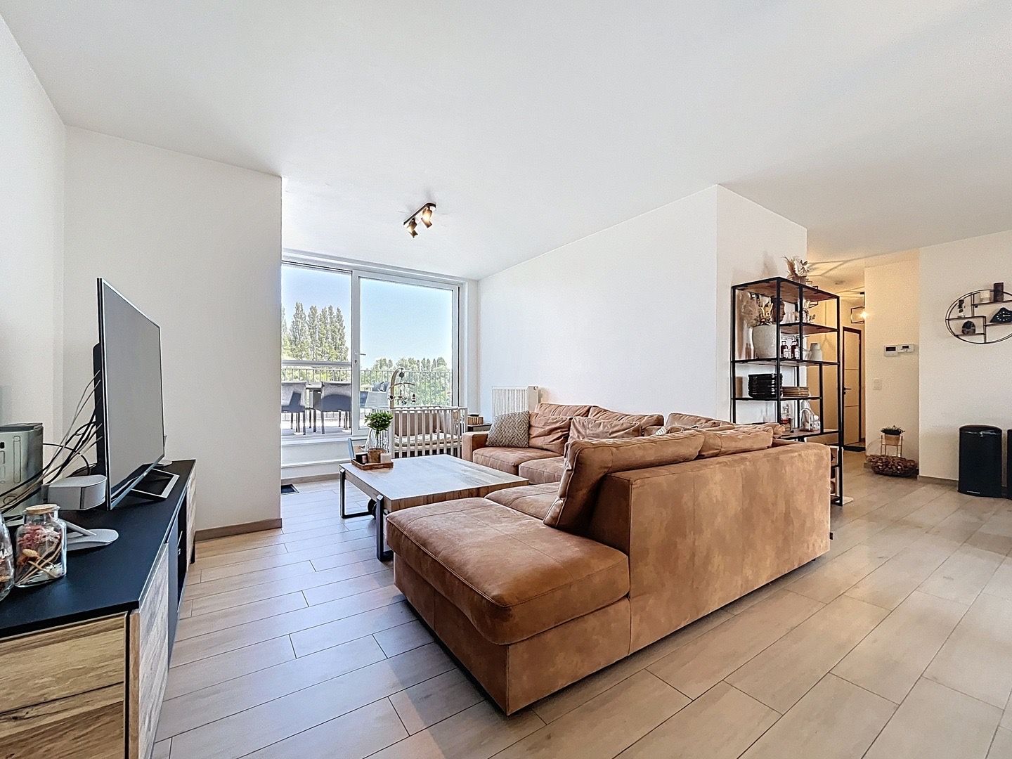 Penthouse te koop in Lint.  Modern wonen met een vleugje rust in de Zuidrand van Antwerpen! foto 15