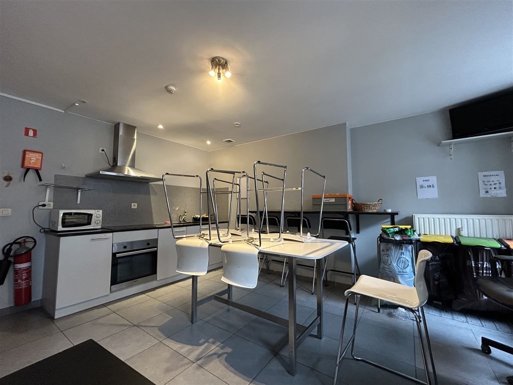 Rustige en lichtrijke studentenkamer op toplocatie  foto 8