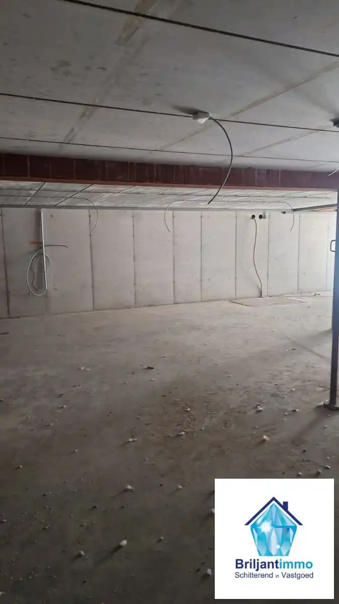 Laatste kans: Veilige ondergrondse staanplaats in Berg foto 5