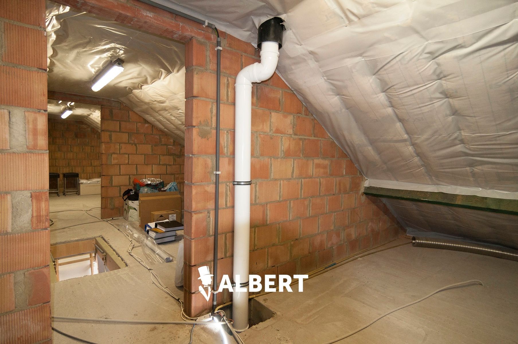 Instapklare woning met grote tuin en garage/magazijnruimte foto 26