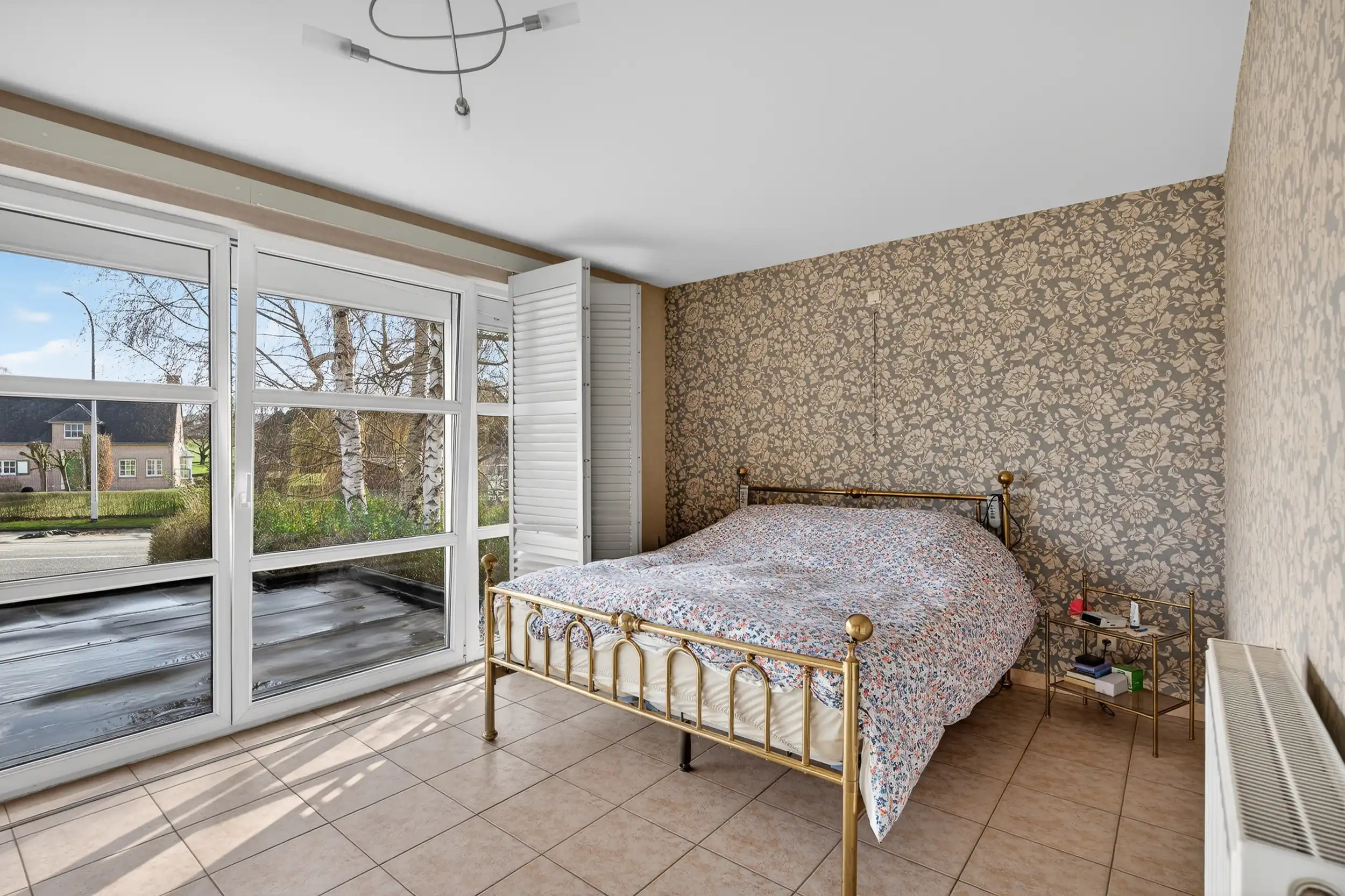 Handelshuis met loods op toplocatie foto 11