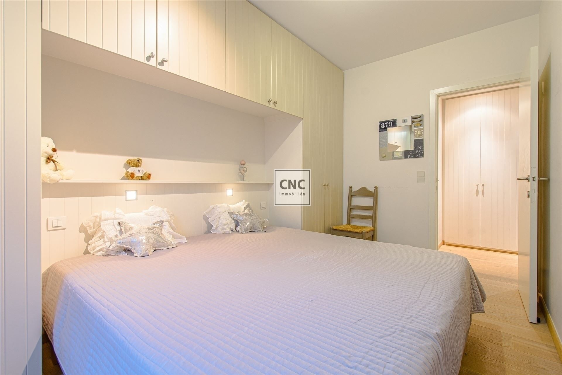 Appartement met 2 slaapkamers in het centrum van Knokke, gelegen op de Leopoldlaan, vlakbij de Lippenslaan.  foto 11