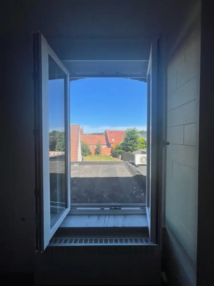 Gerenoveerd appartement te huur in Ruddervoorde foto 10