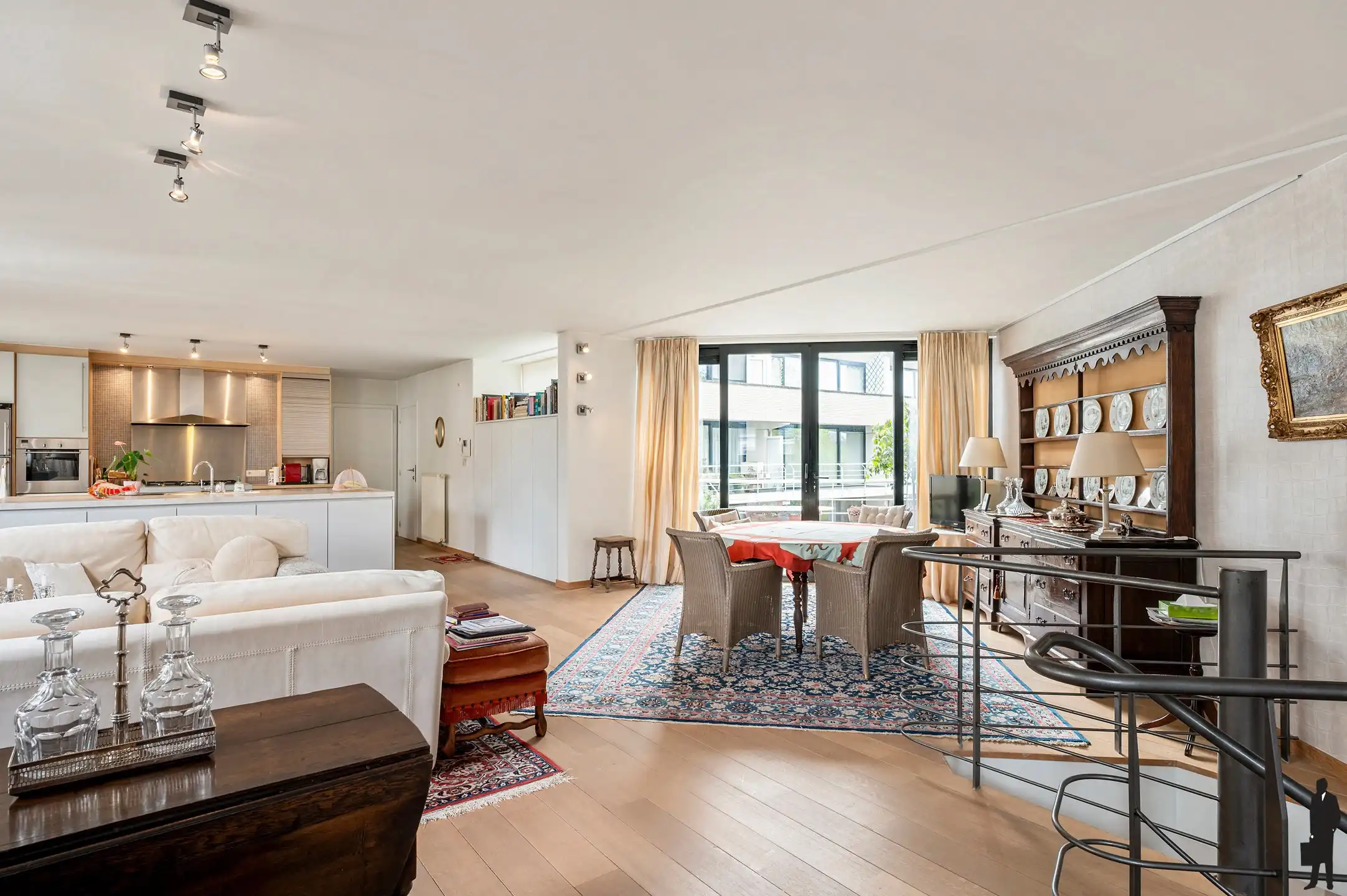 Lichtrijk duplex appartement met uitzonderlijk brede gevel foto 6