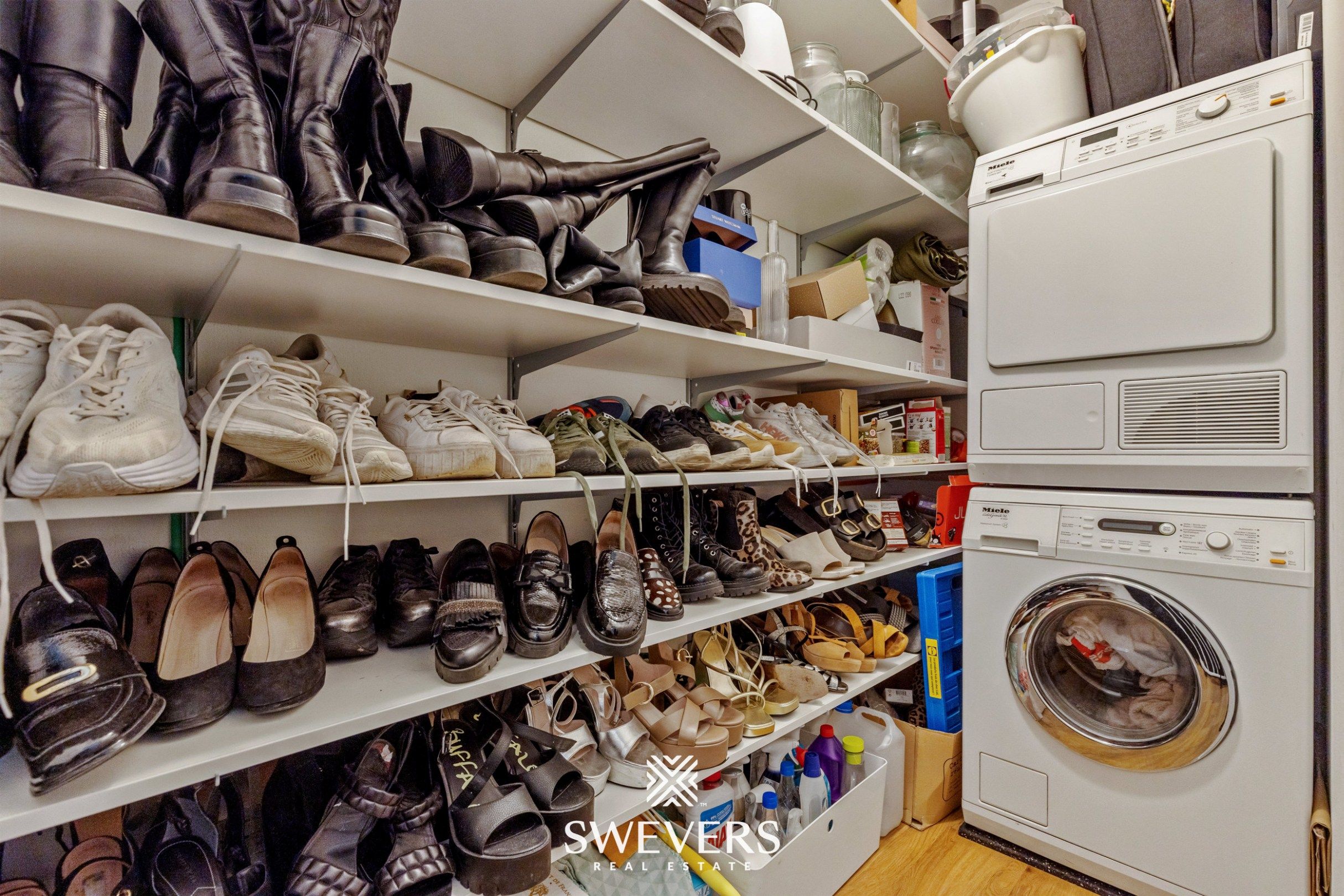 Knap gerenoveerd appartement met zonnig terras in hartje Hasselt foto 24