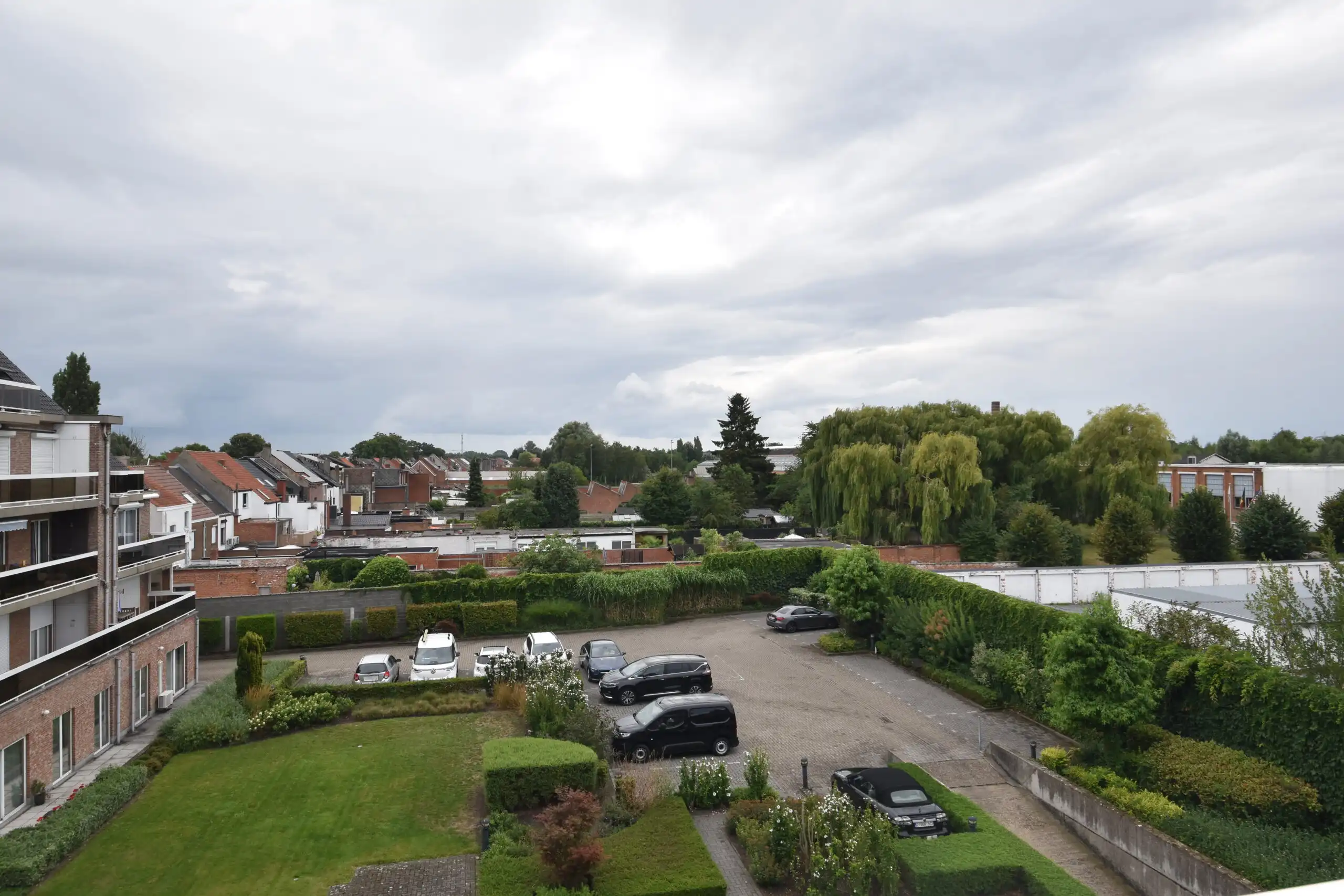 Ruim, lichtrijk en instapklaar appartement met 3 slaapkamers, terras én uitgebreide parkeermogelijkheden foto 25