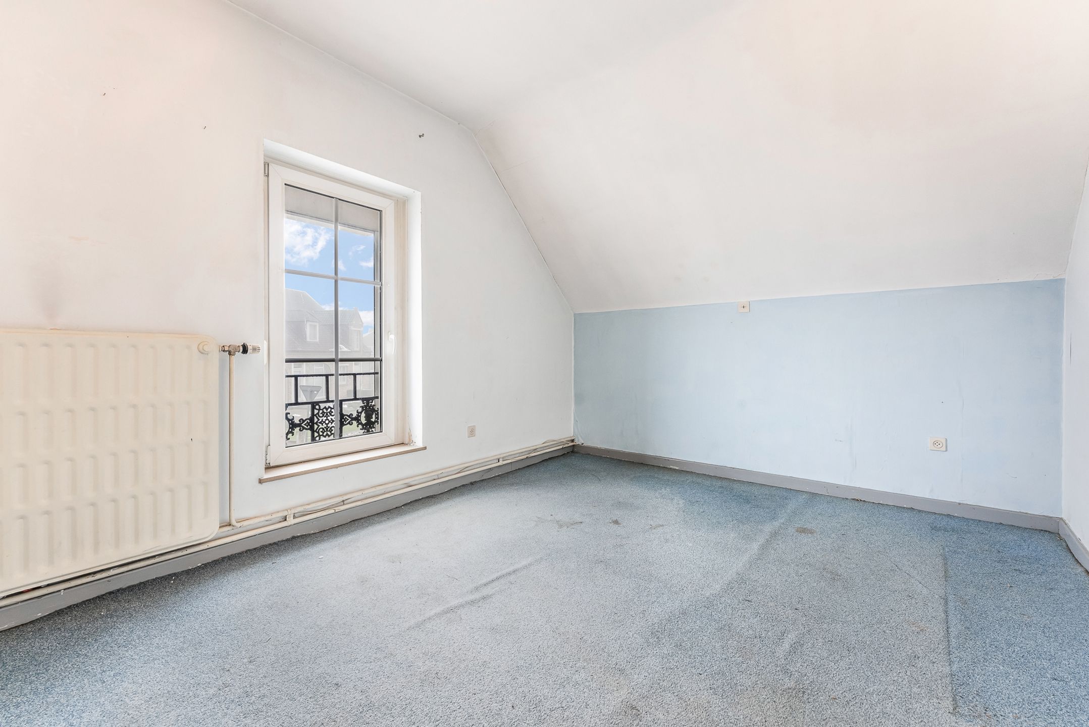 Te renoveren woning inclusief loods te Zichen foto 13