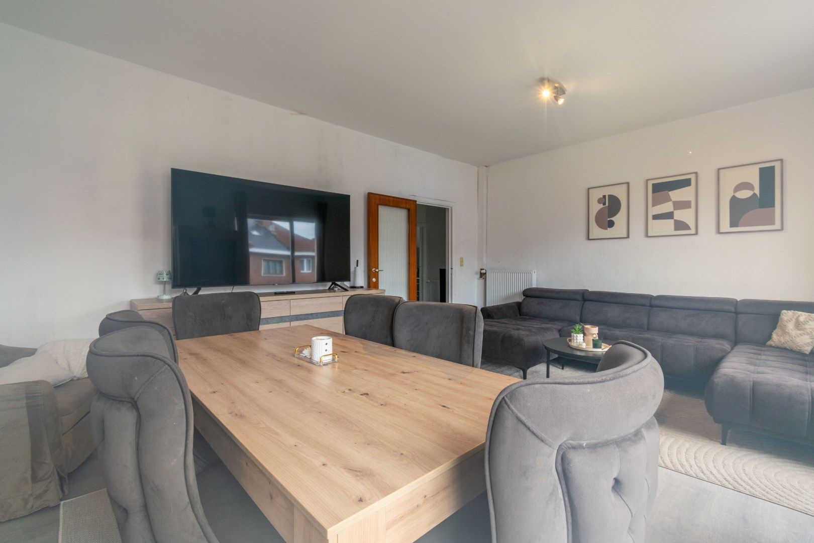 Een welgelegen 2-slaapkamerappartment van ca. 100m² foto 2